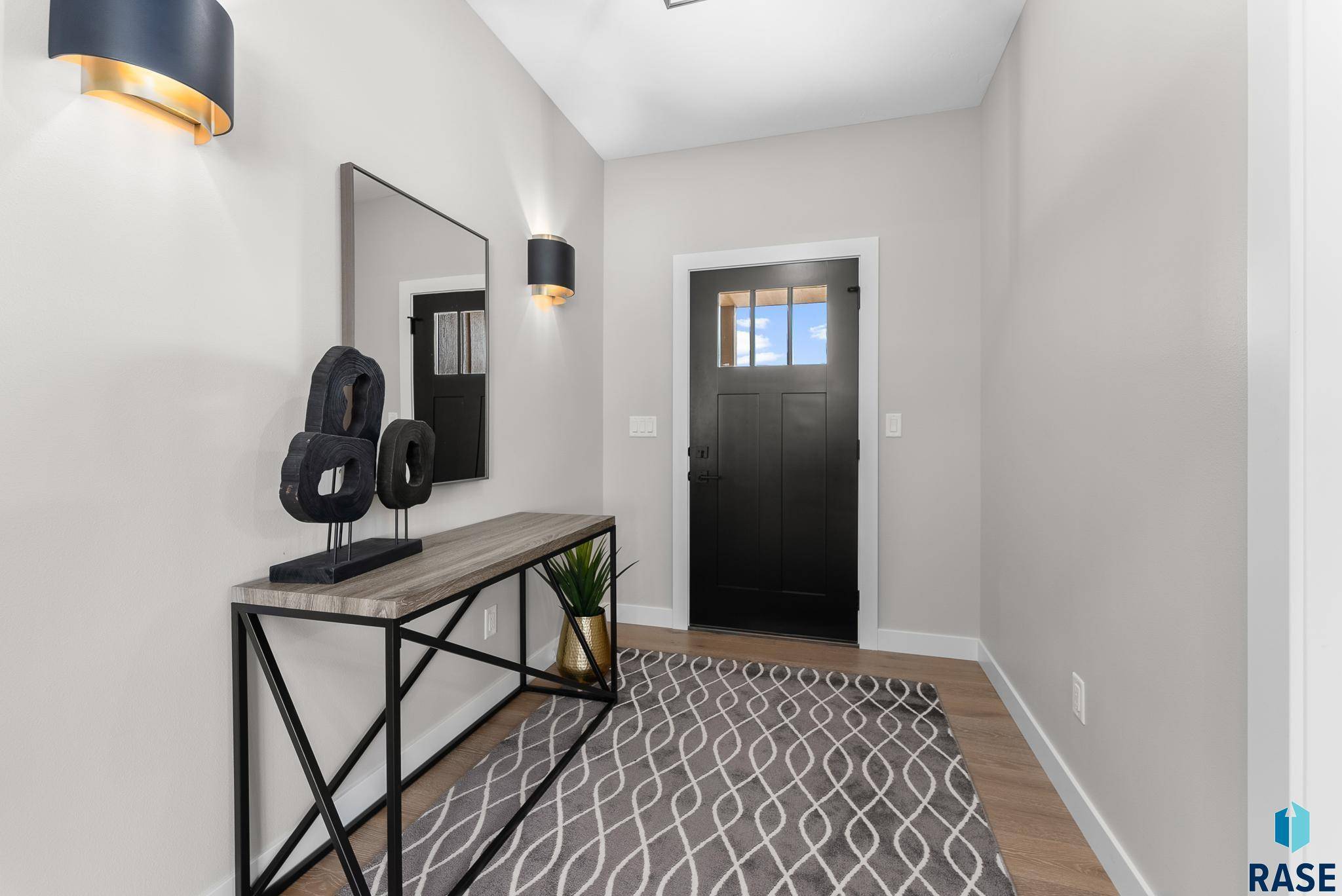 Sioux Falls, SD 57110,1714 N Medallion Cir