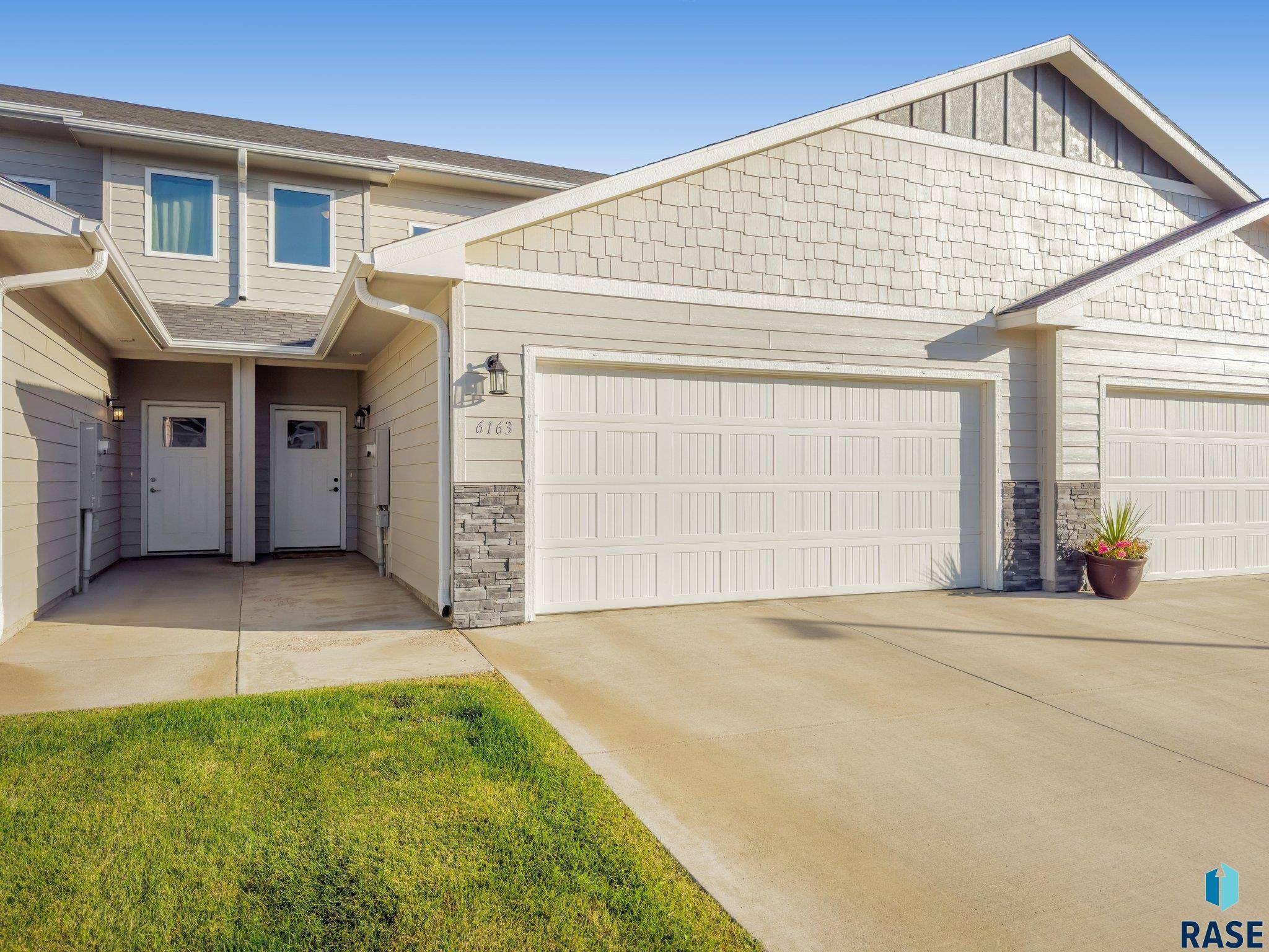 Sioux Falls, SD 57108,6163 S Alki Pl