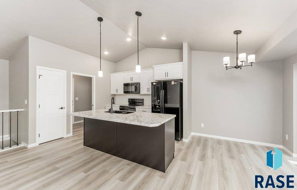Sioux Falls, SD 57107,6821 W 5th St