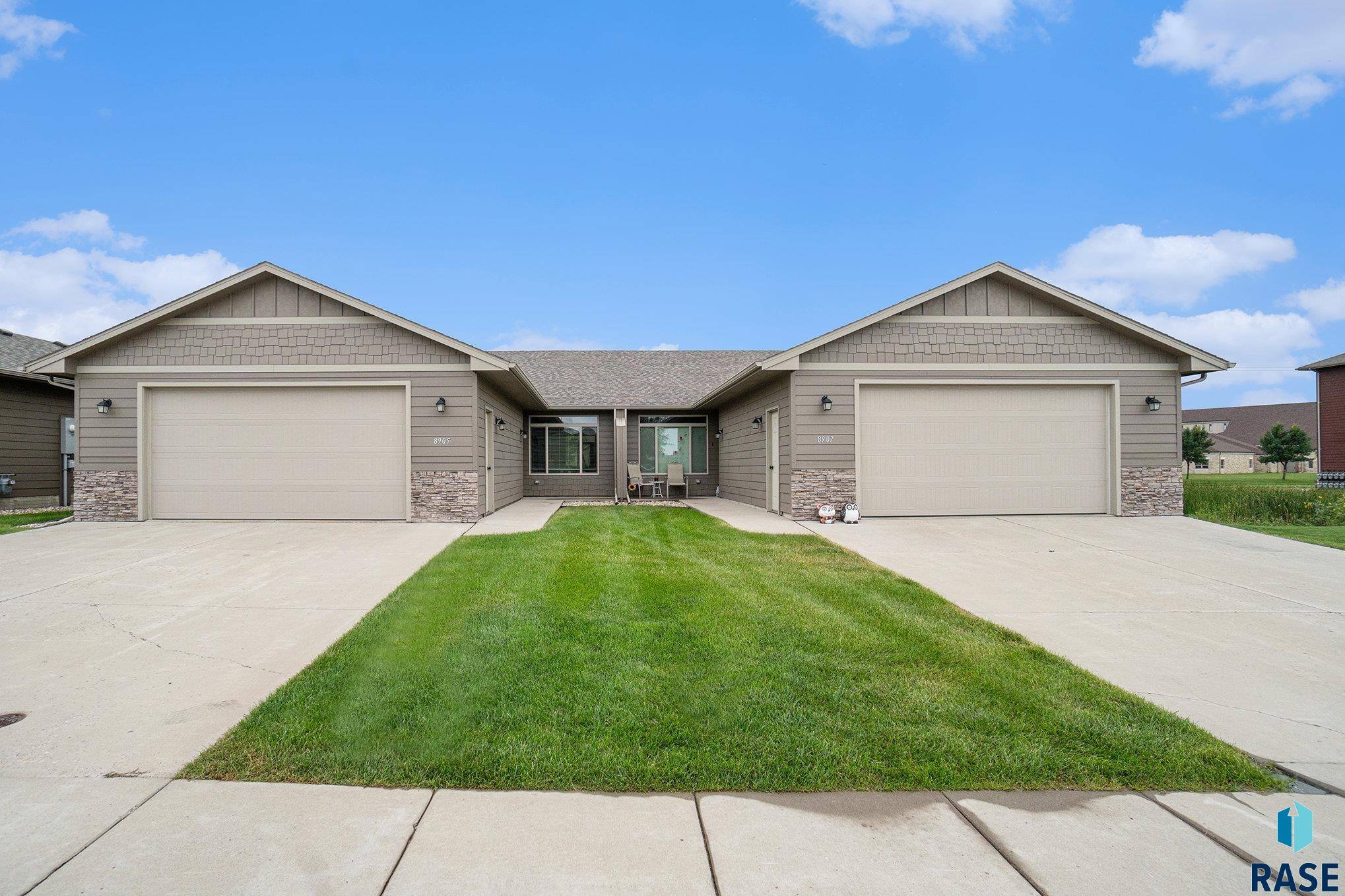 Sioux Falls, SD 57106,8905 W Annabelle St