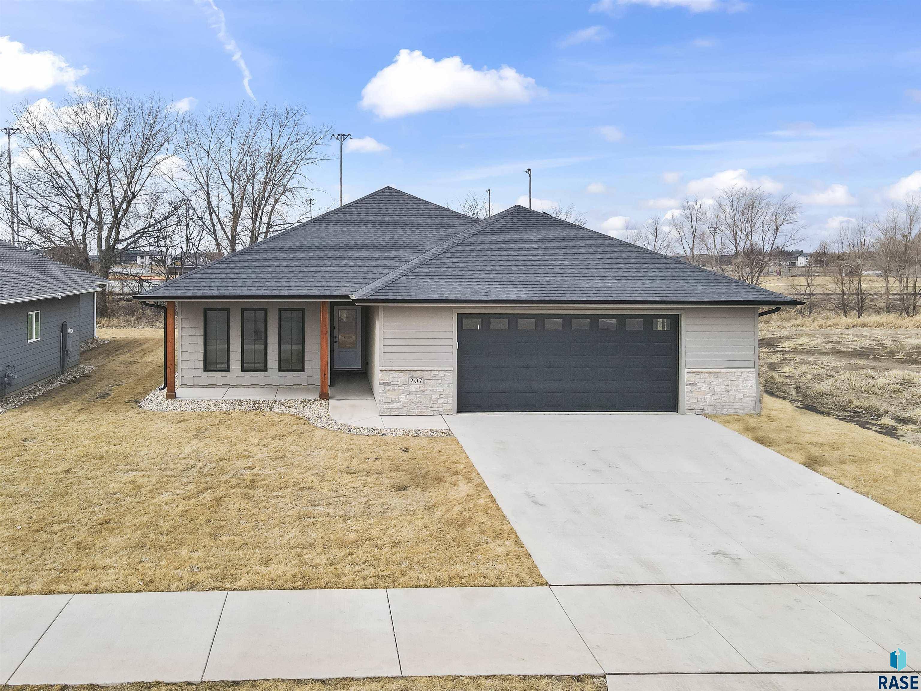 Harrisburg, SD 57032,207 Thelma Ave