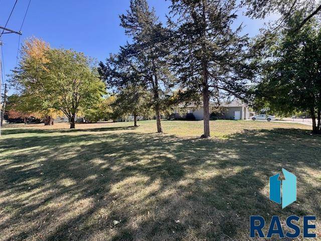 Lennox, SD 57039,517 W 4th Ave