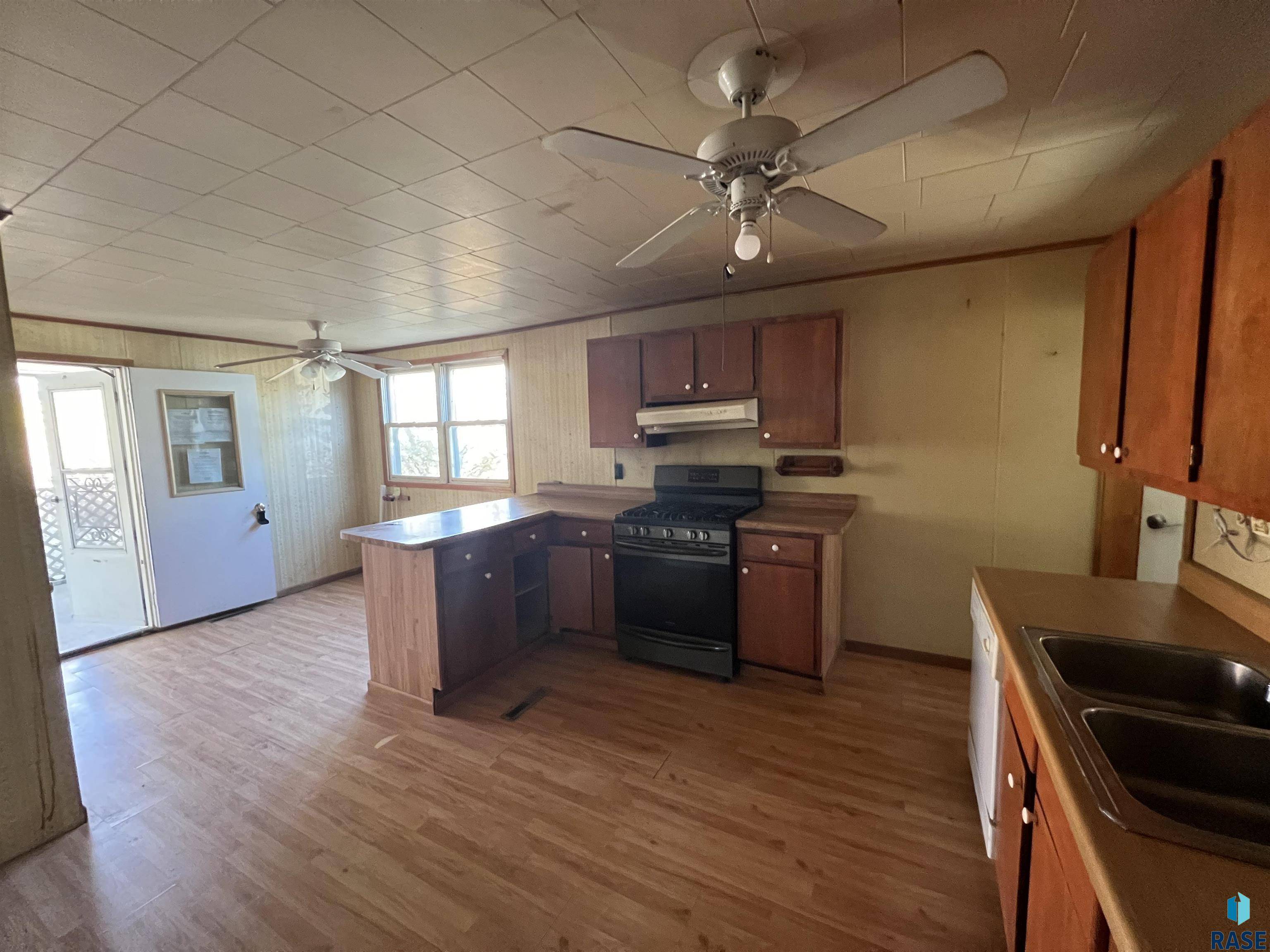 Oacoma, SD 57365,108 W Main St