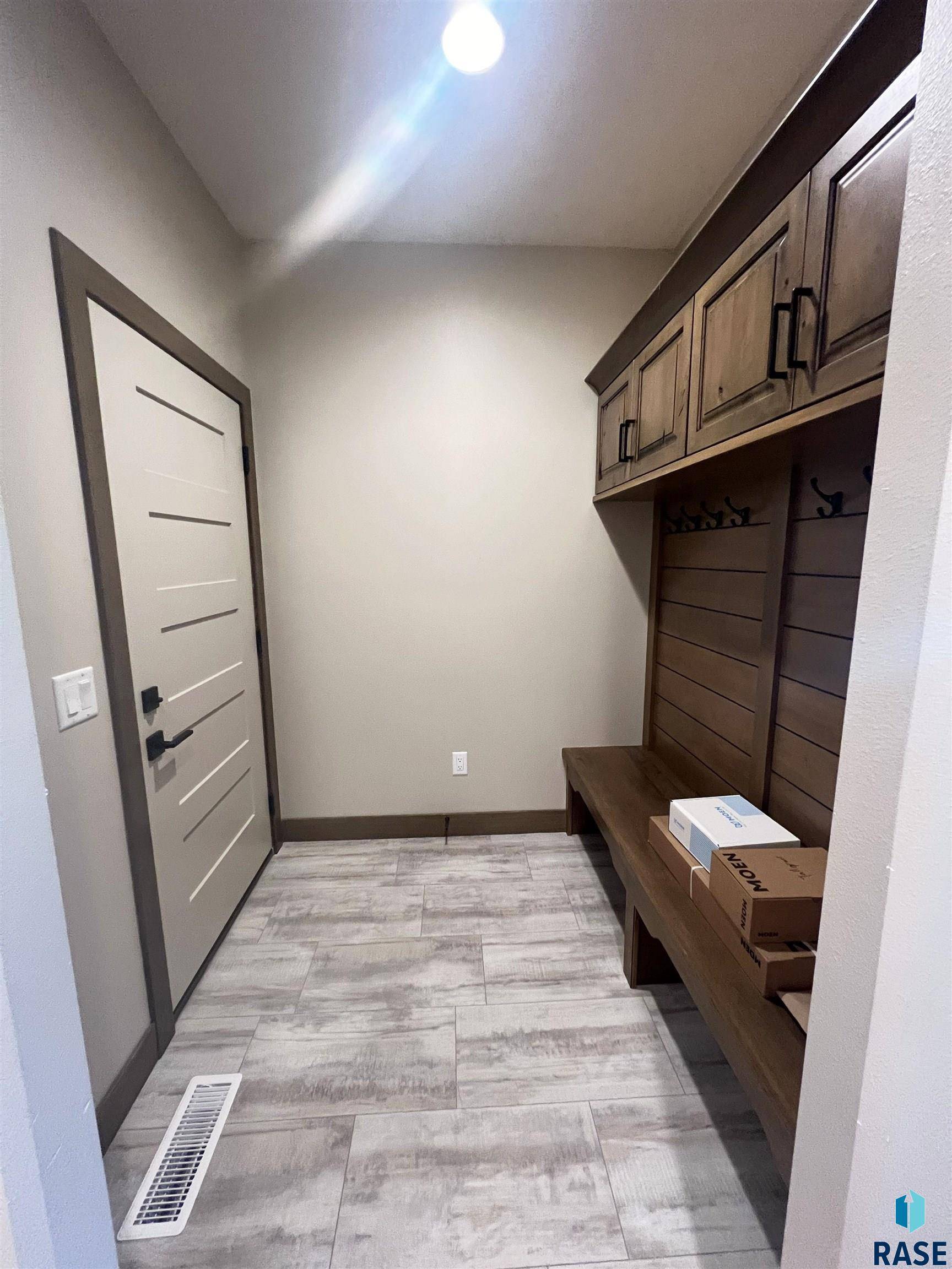 Sioux Falls, SD 57110,7109 E Copper Stone Cir