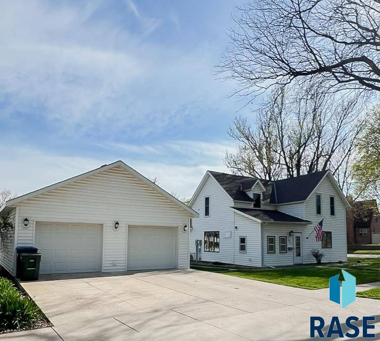 Luverne, MN 56156,323 W Lincoln St