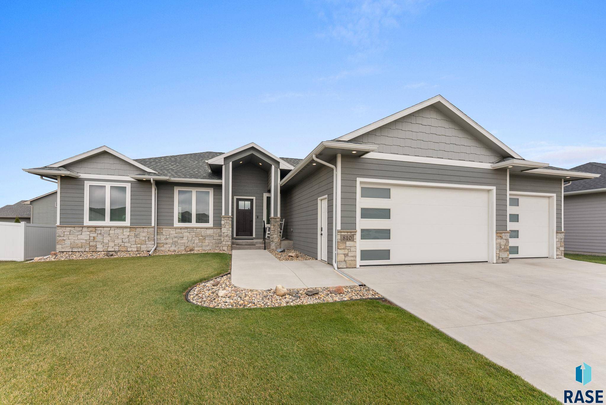 Harrisburg, SD 57032,810 Johnson Creek Ct