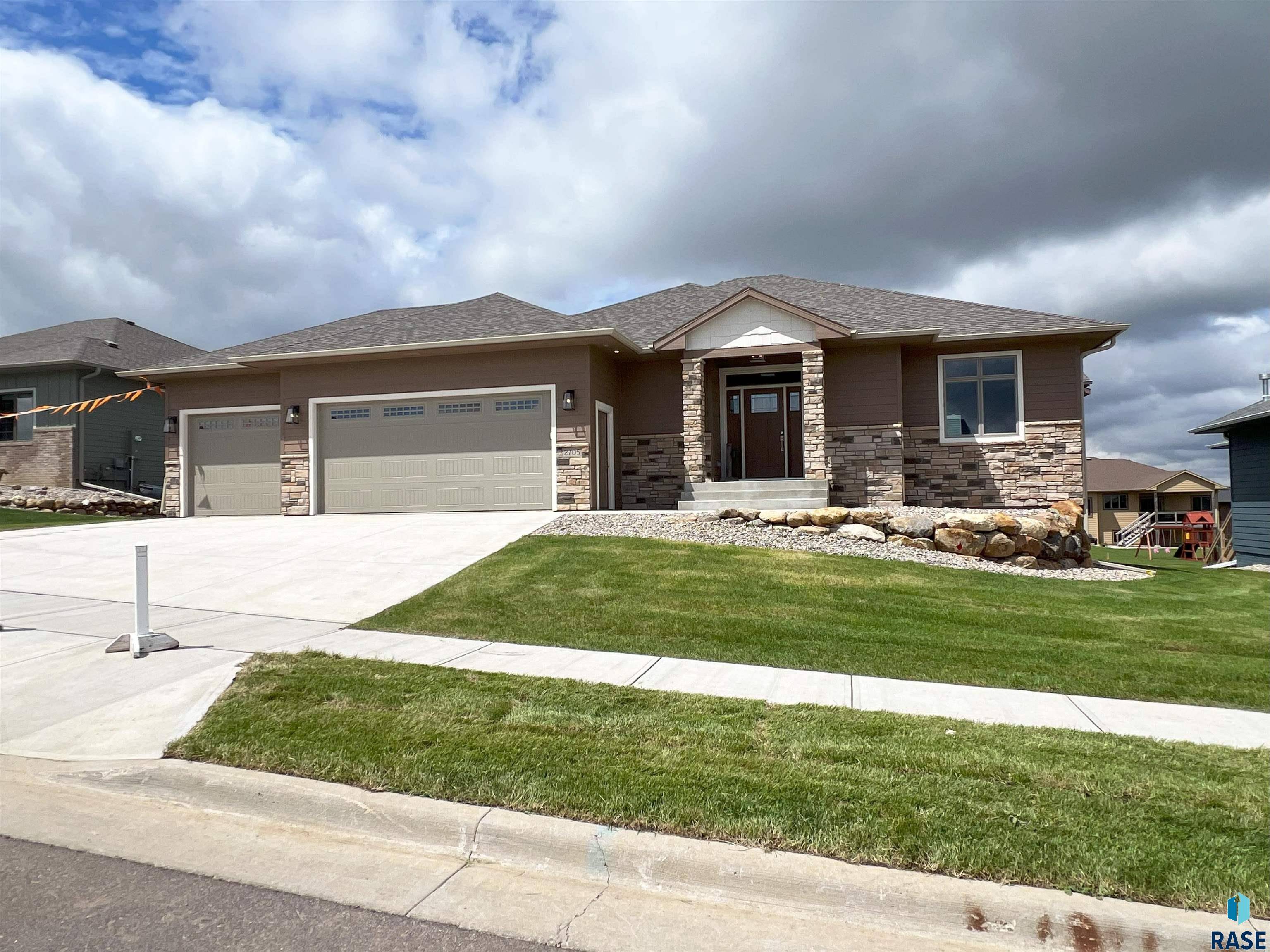 Sioux Falls, SD 57110,2705 S Galena Ave