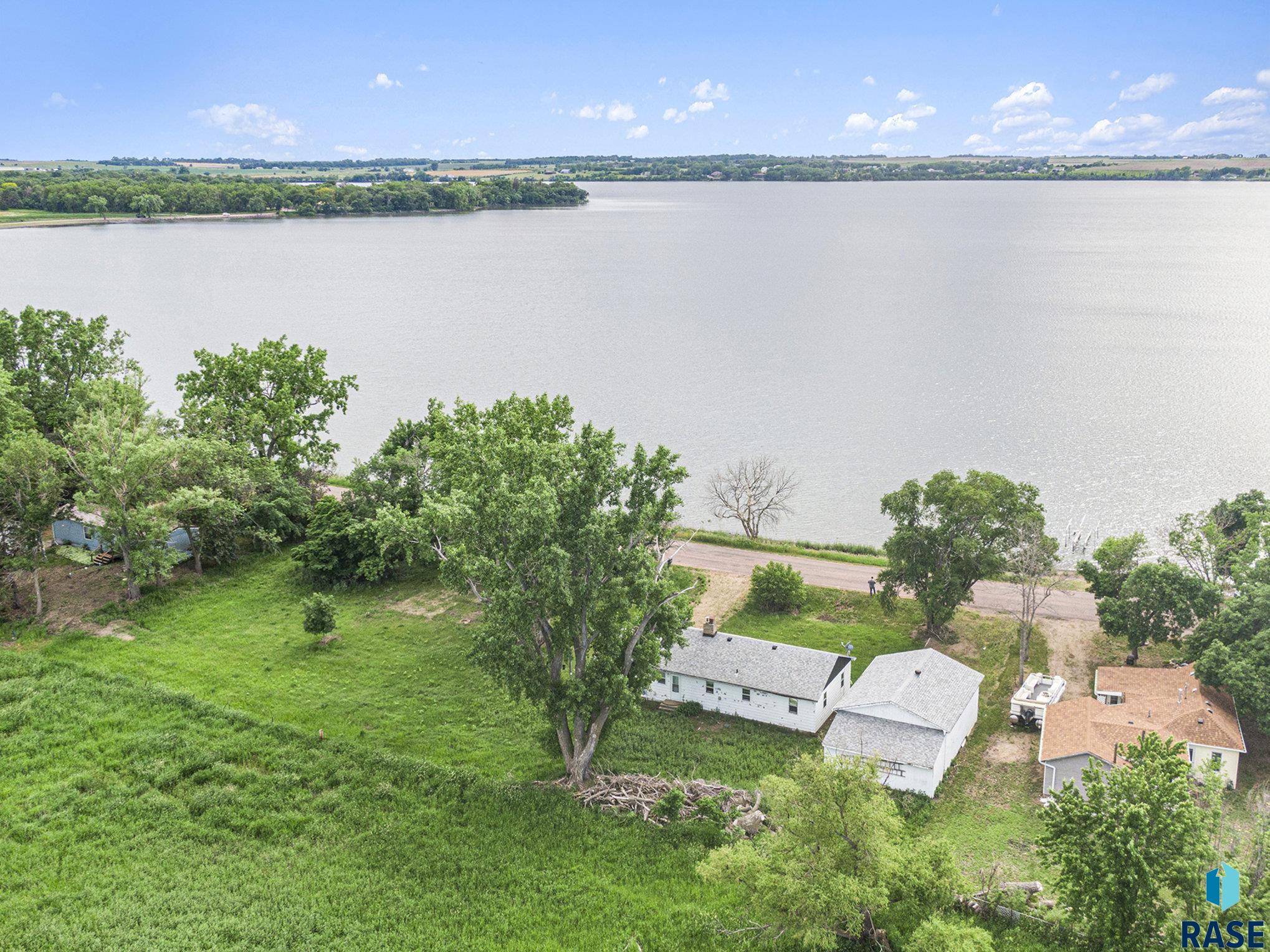 Madison, SD 57042,1540 Territorial Rd