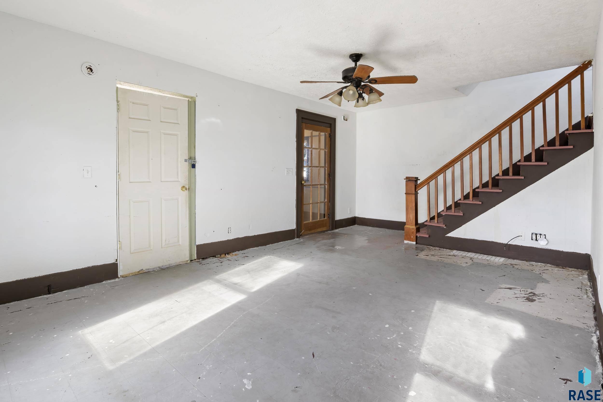 Sioux Falls, SD 57104,3316 N 8th Ave