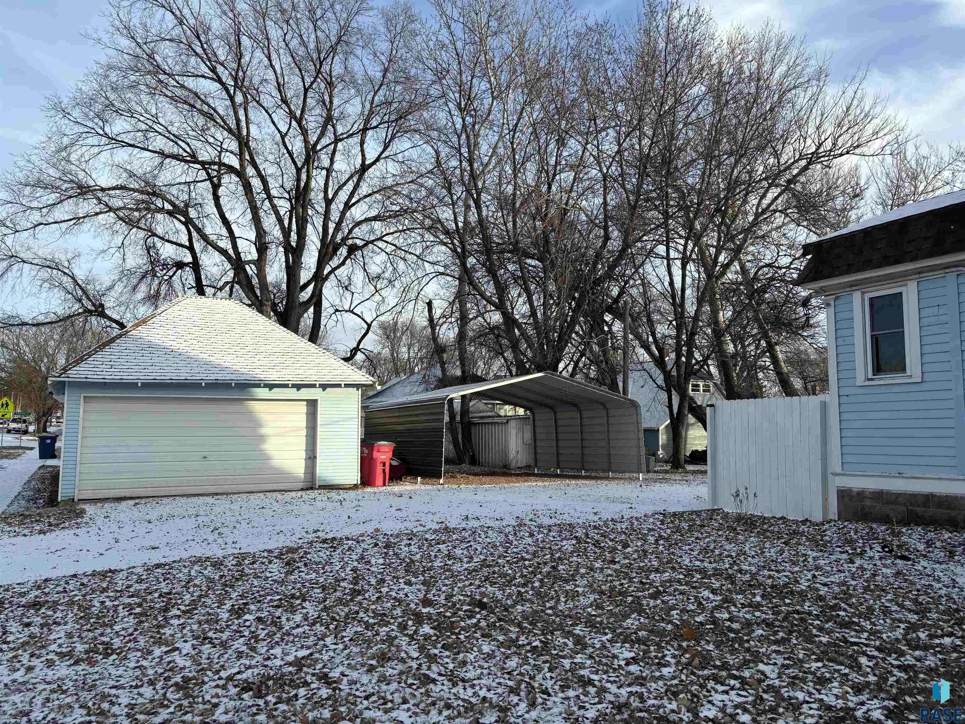 Canton, SD 57013-1251,626 N Main St