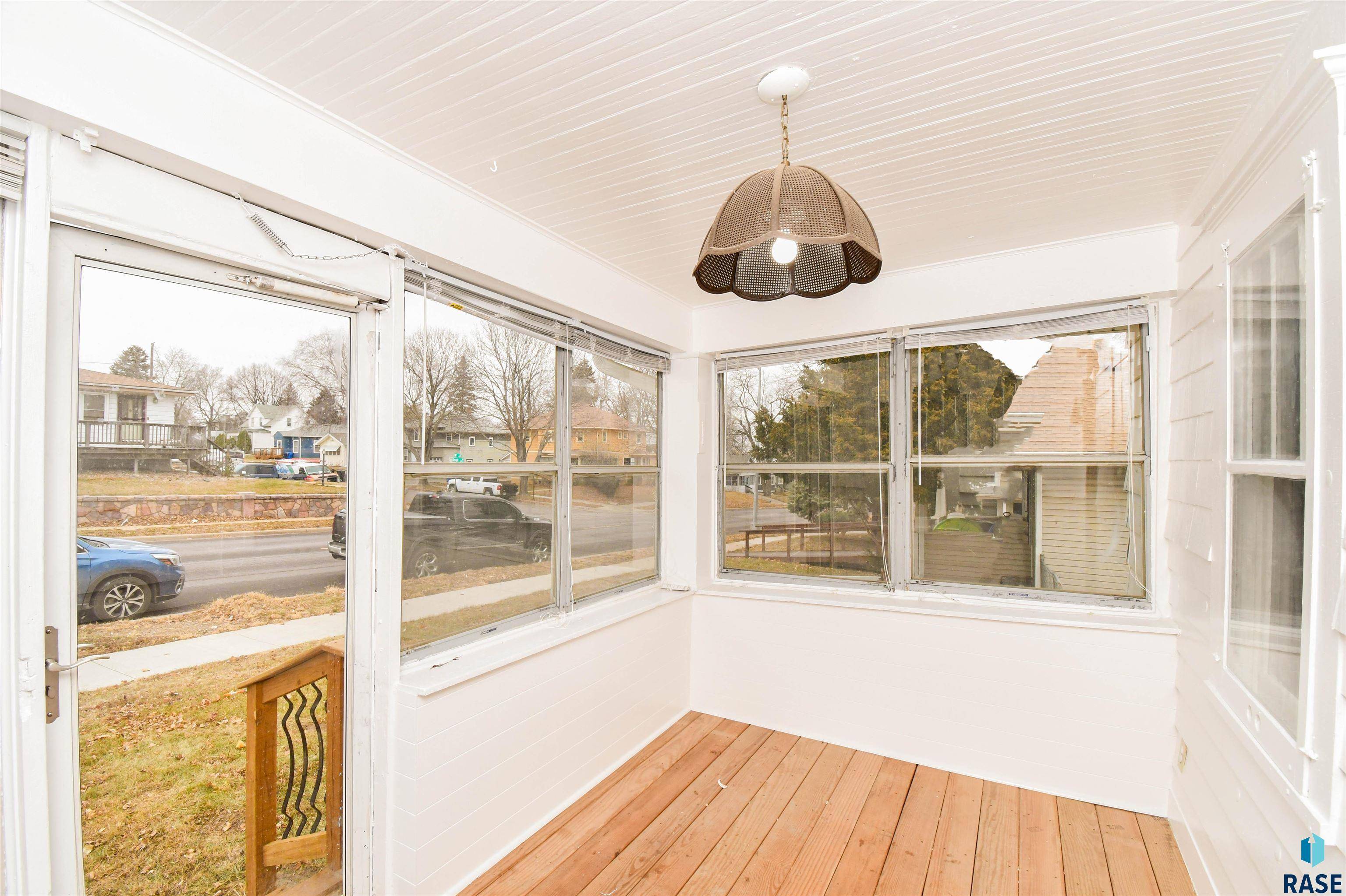 Sioux Falls, SD 57104,604 S Grange Ave