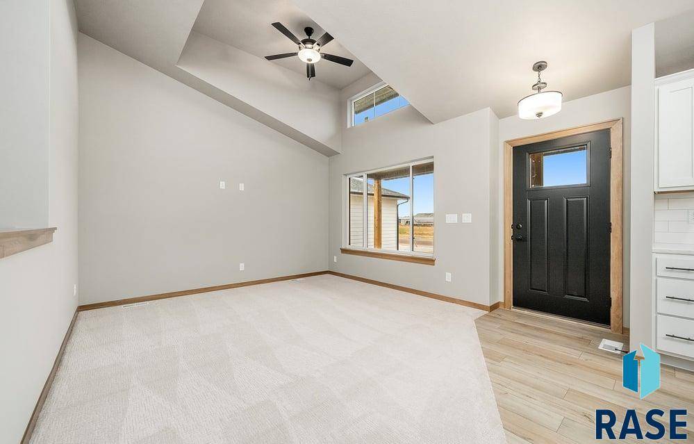 Sioux Falls, SD 57107,6920 W 5th St