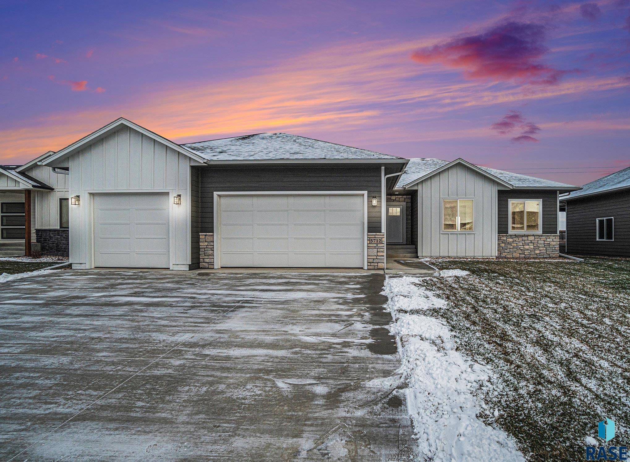 Sioux Falls, SD 57108,5712 S Huntwood Ave