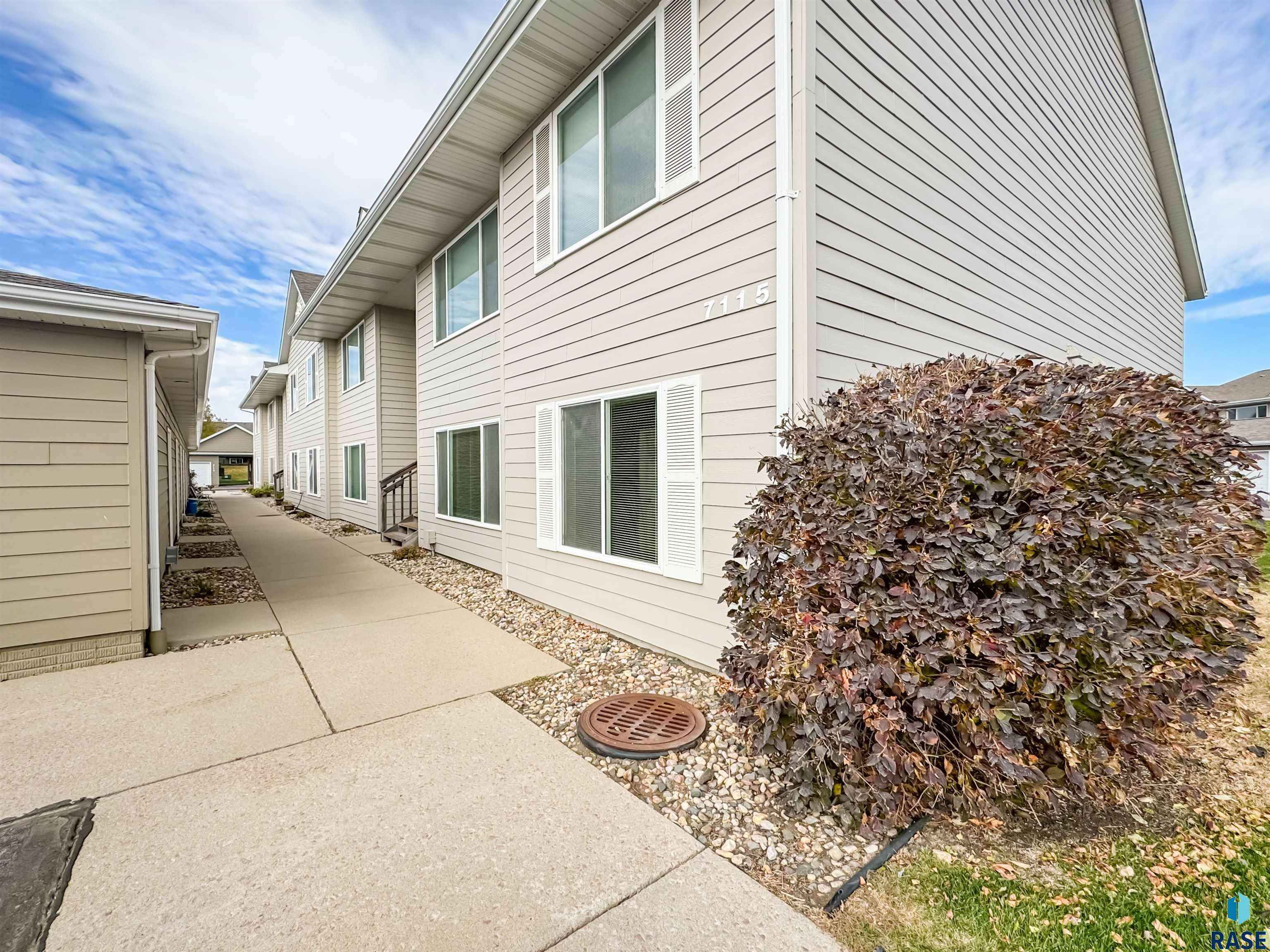 Sioux Falls, SD 57106,7115 W 56th St #49