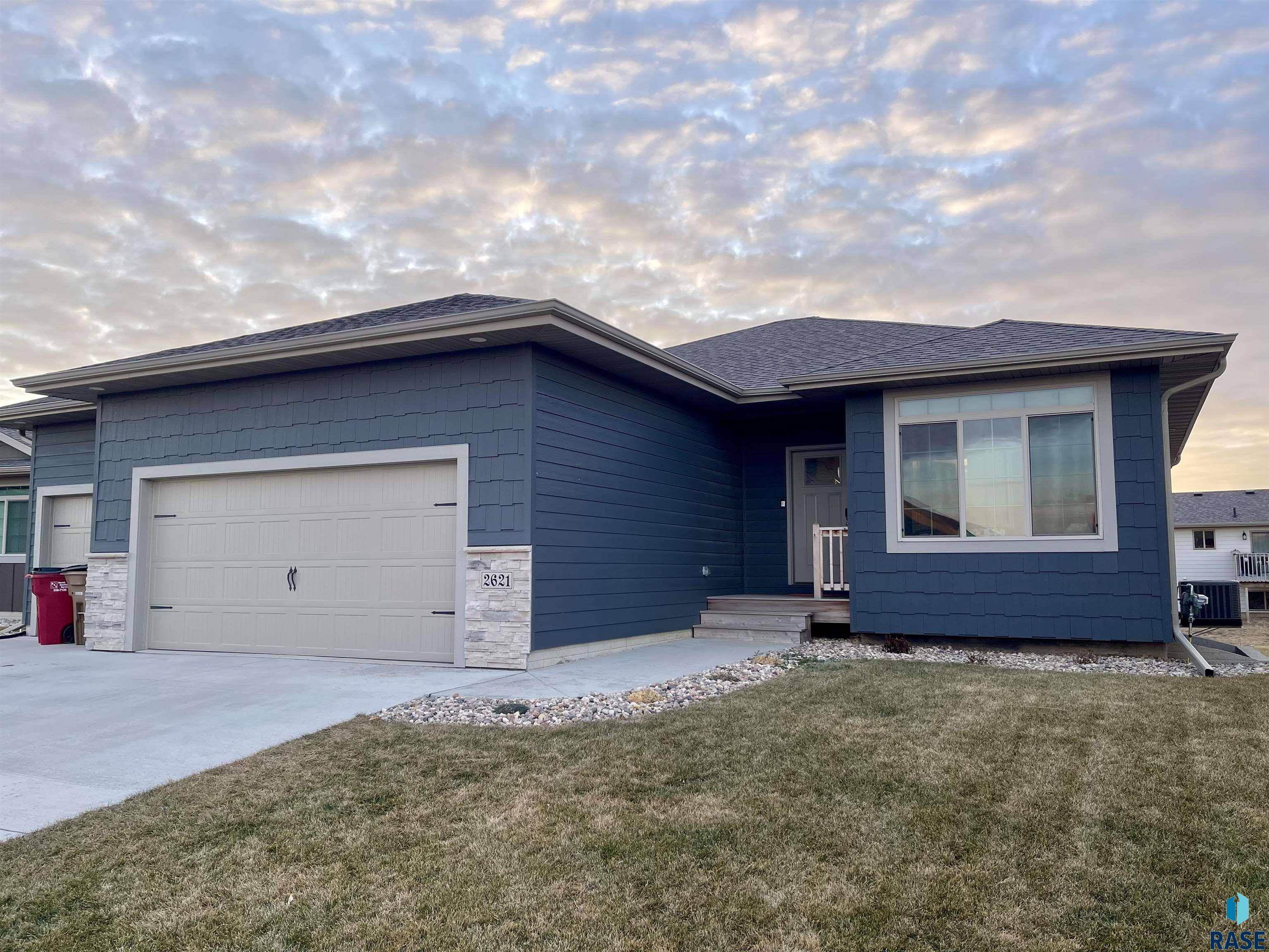 Sioux Falls, SD 57106,2621 S Richie Dr