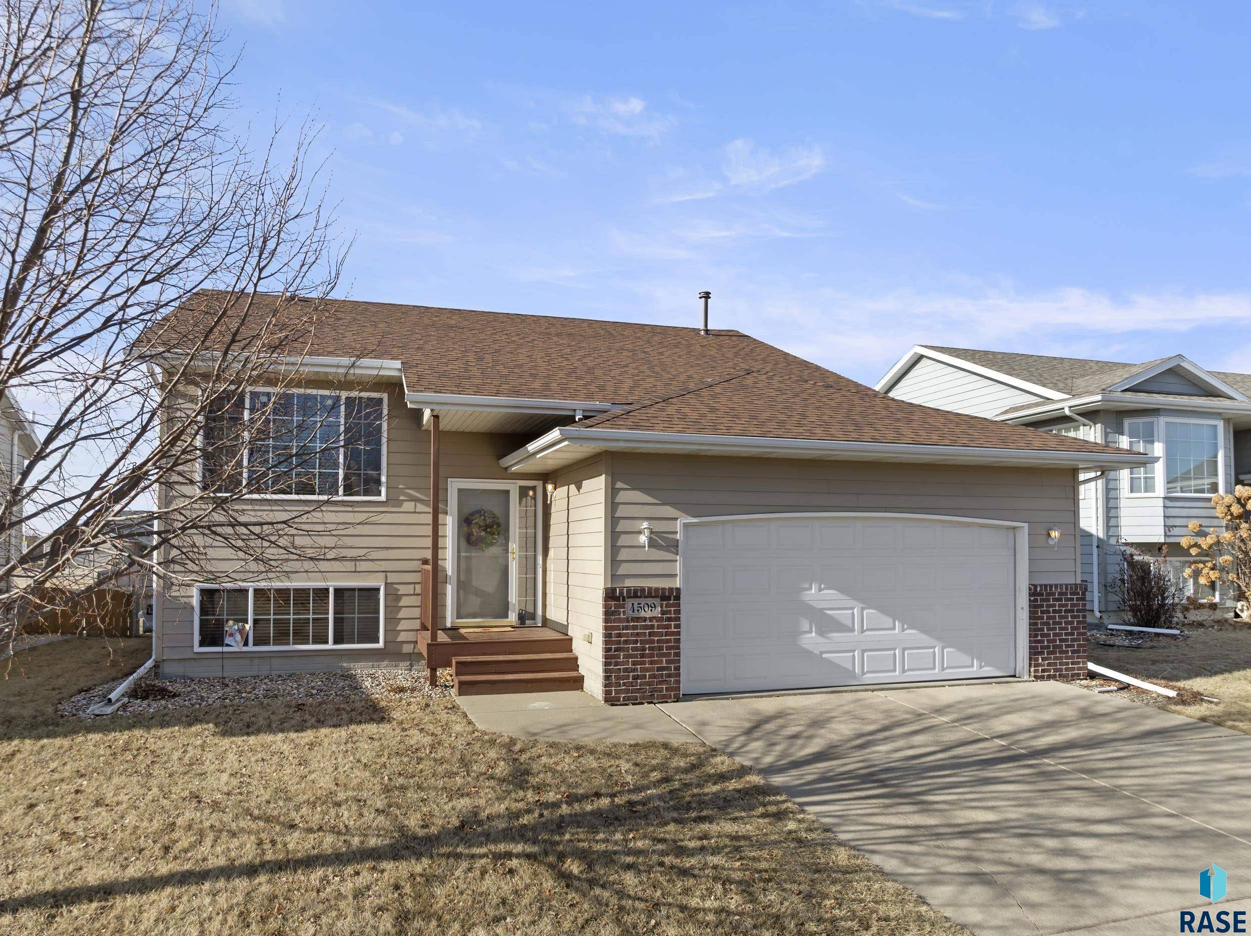 Sioux Falls, SD 57106,4509 S Wilson Ave