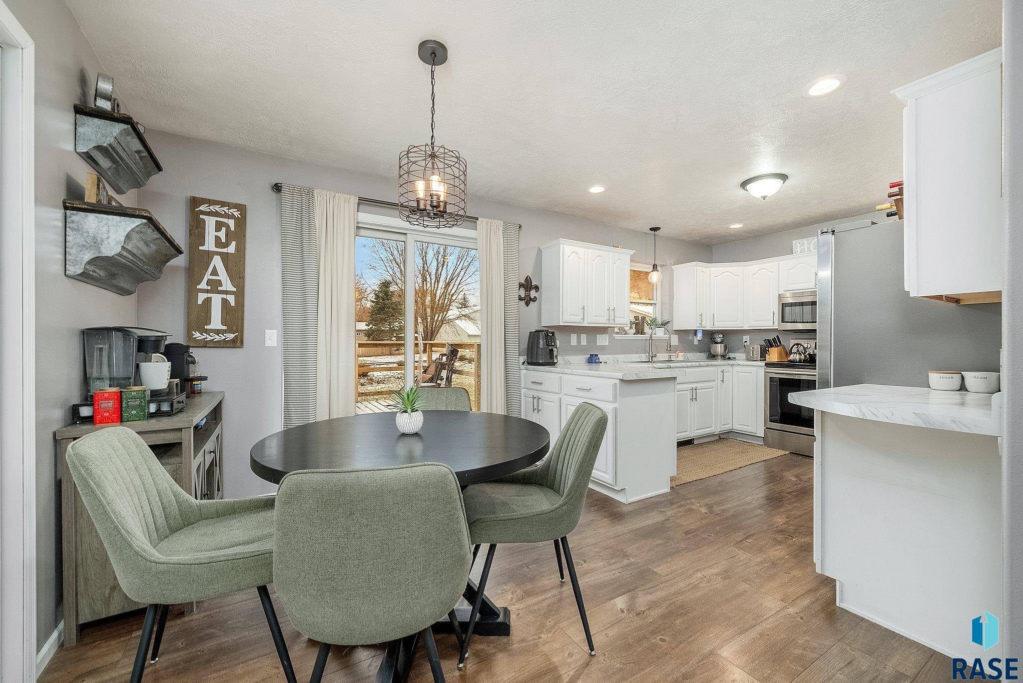 Valley Springs, SD 57068,901 Cliff Ave