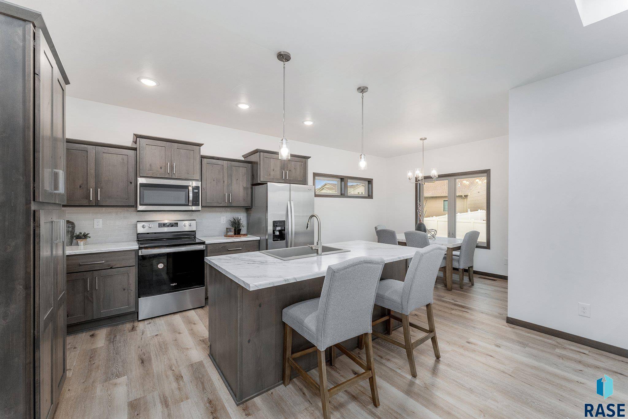 Sioux Falls, SD 57106,8913 W Dalton St
