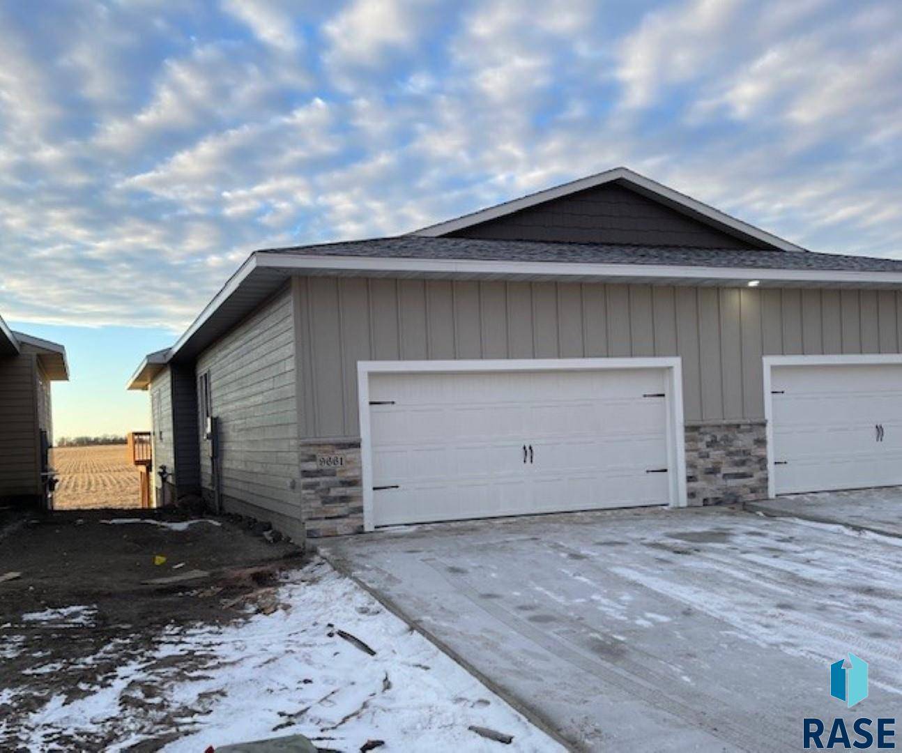 Sioux Falls, SD 57106,9661 W Tunis Dr