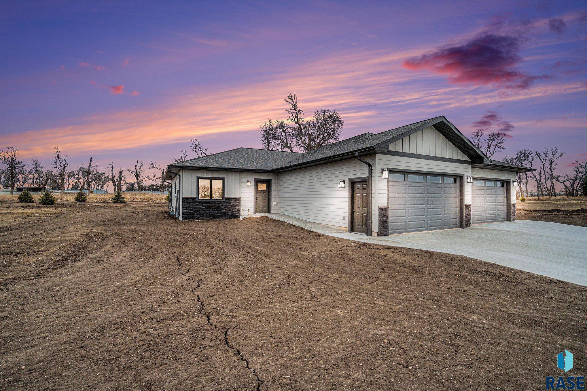 Madison, SD 57042,624 Harter Dr