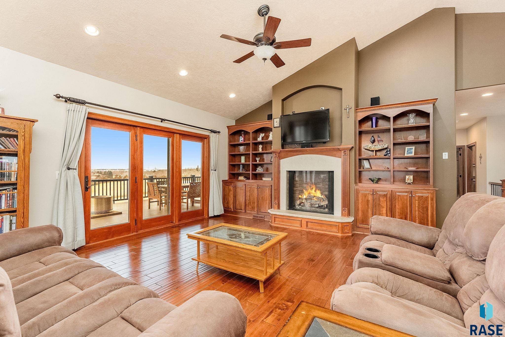 Brandon, SD 57005,435 N Chestnut Blvd