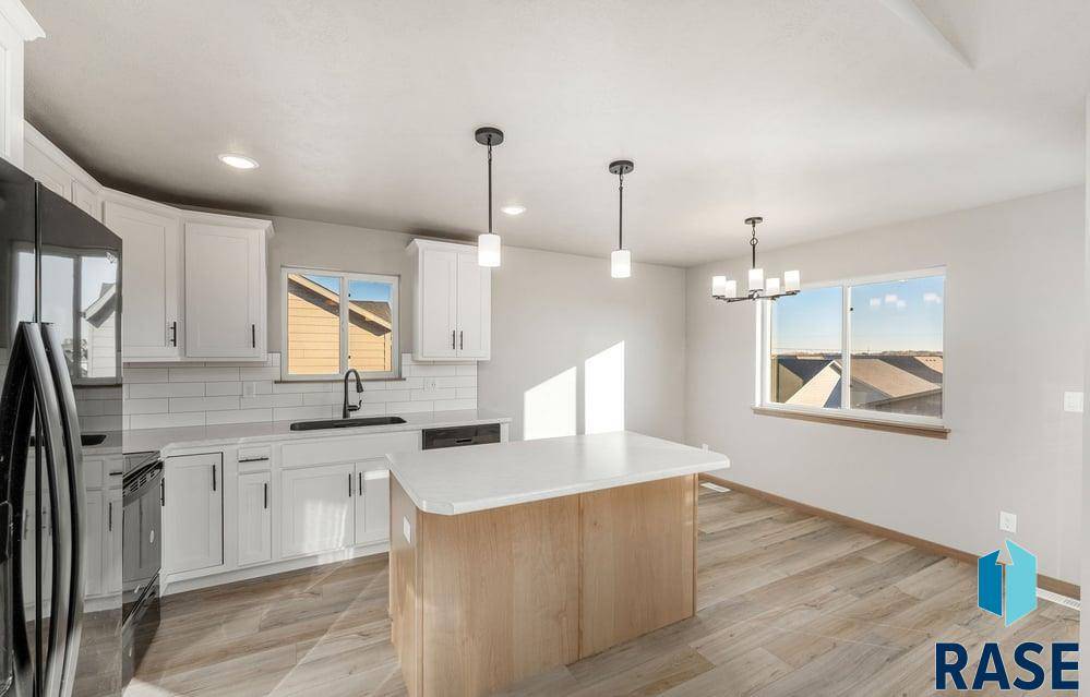 Sioux Falls, SD 57107,6908 W 5th St