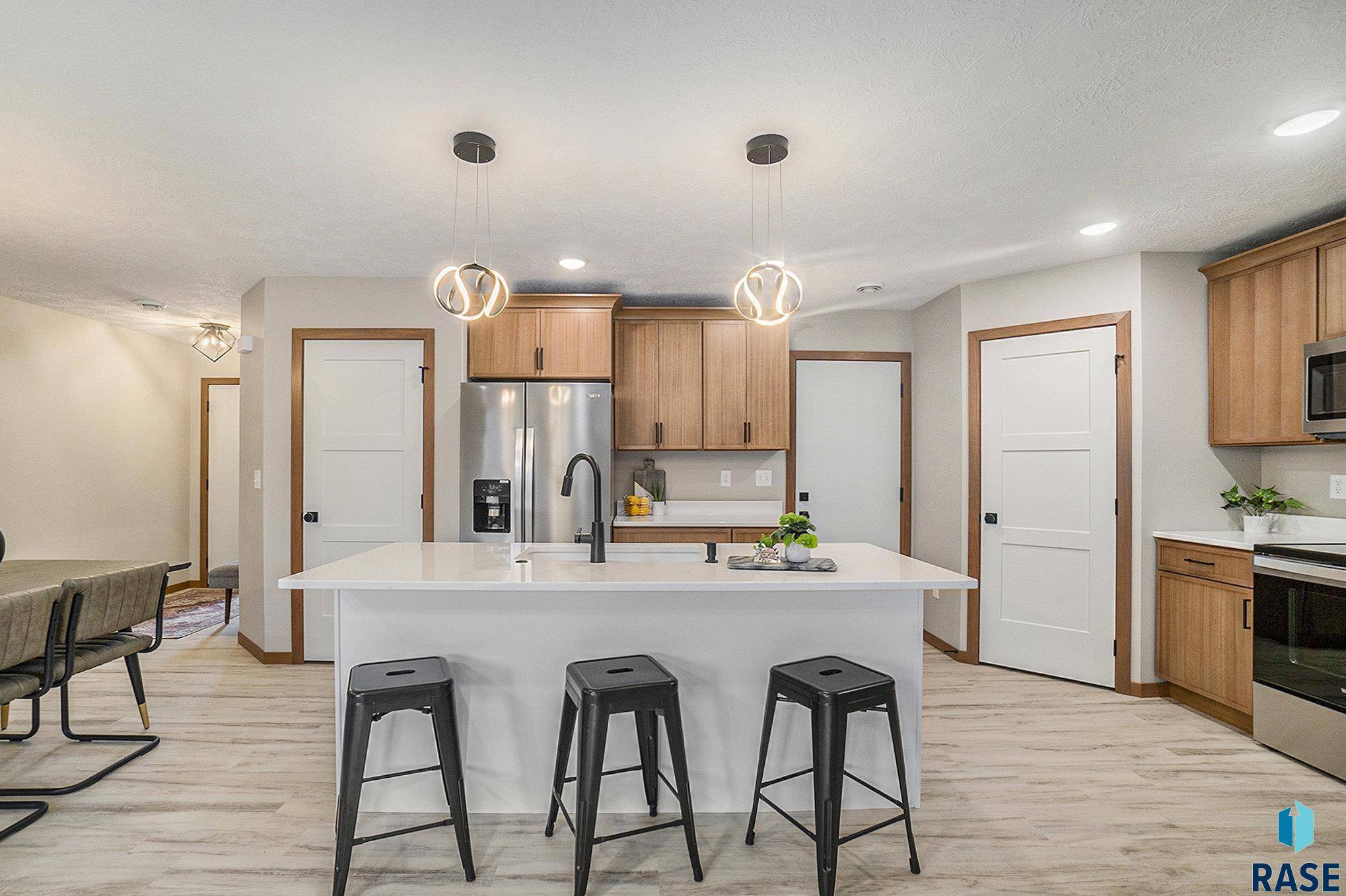 Sioux Falls, SD 57110,807 N Marquette Pl