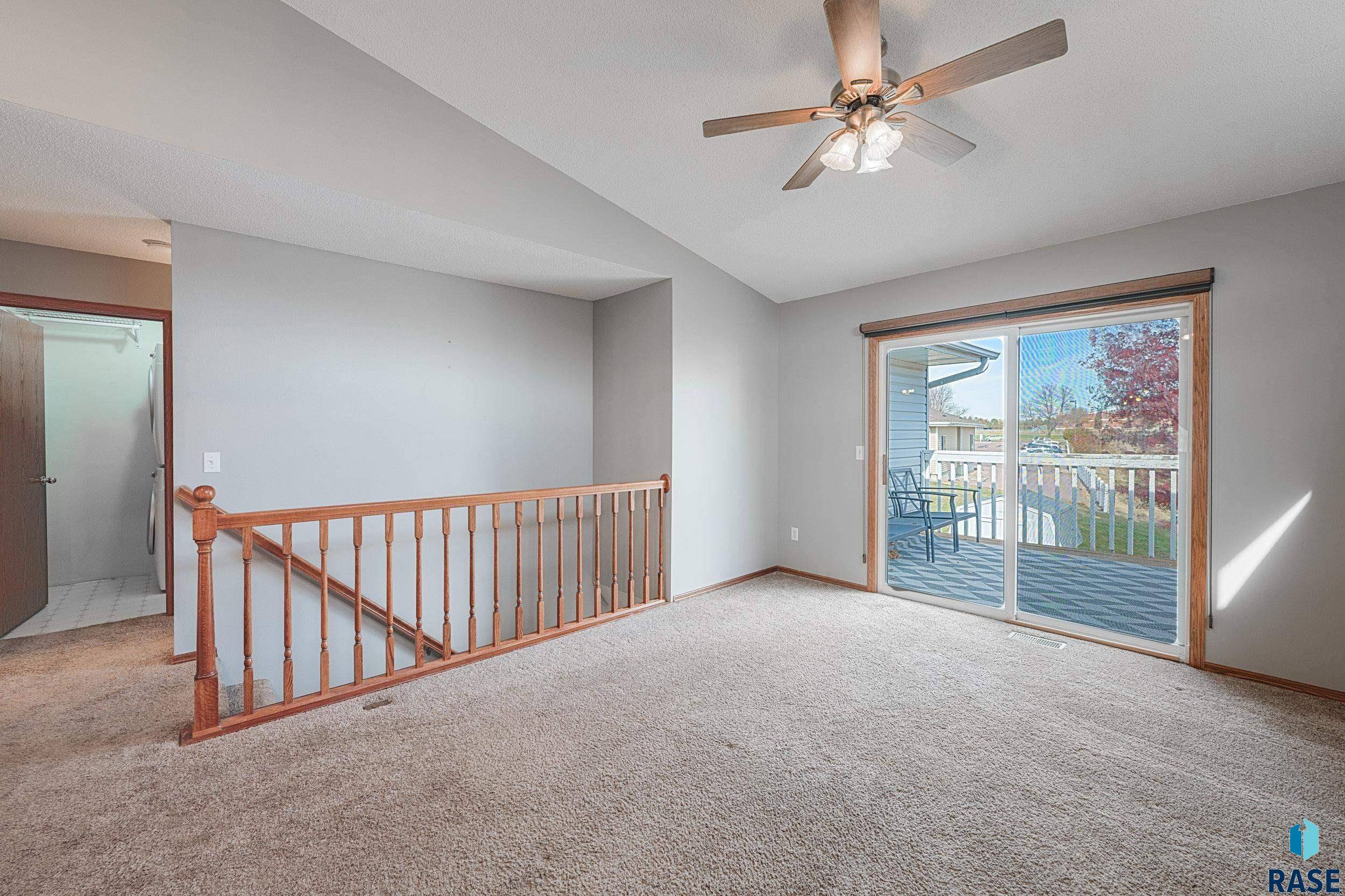 Sioux Falls, SD 57106,2001 S Dorothy Cir