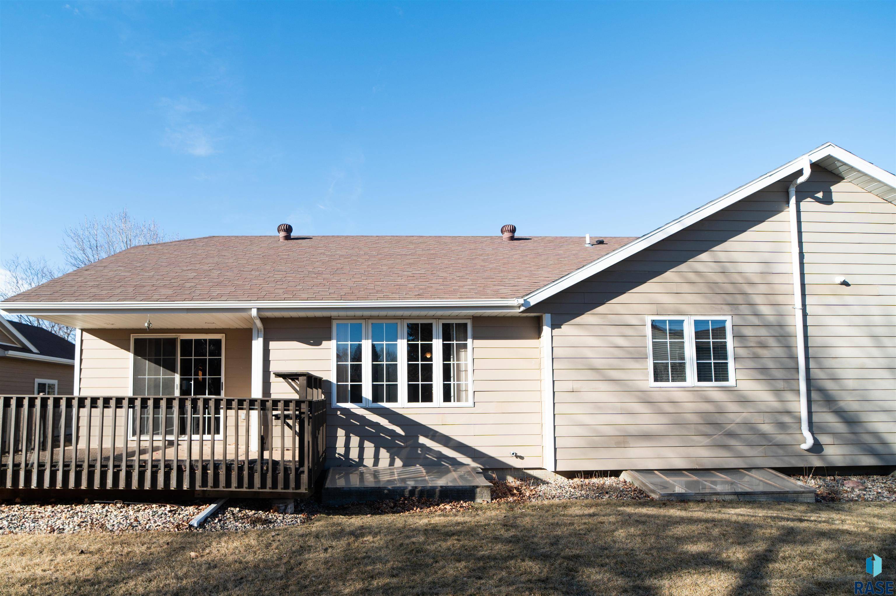 Sioux Falls, SD 57103,3510 S Kris Dr