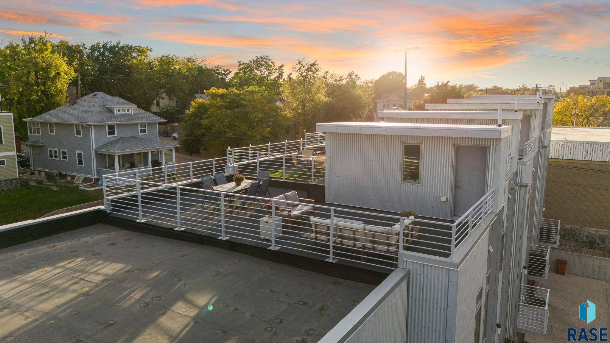 Sioux Falls, SD 57104,218 E 14th St