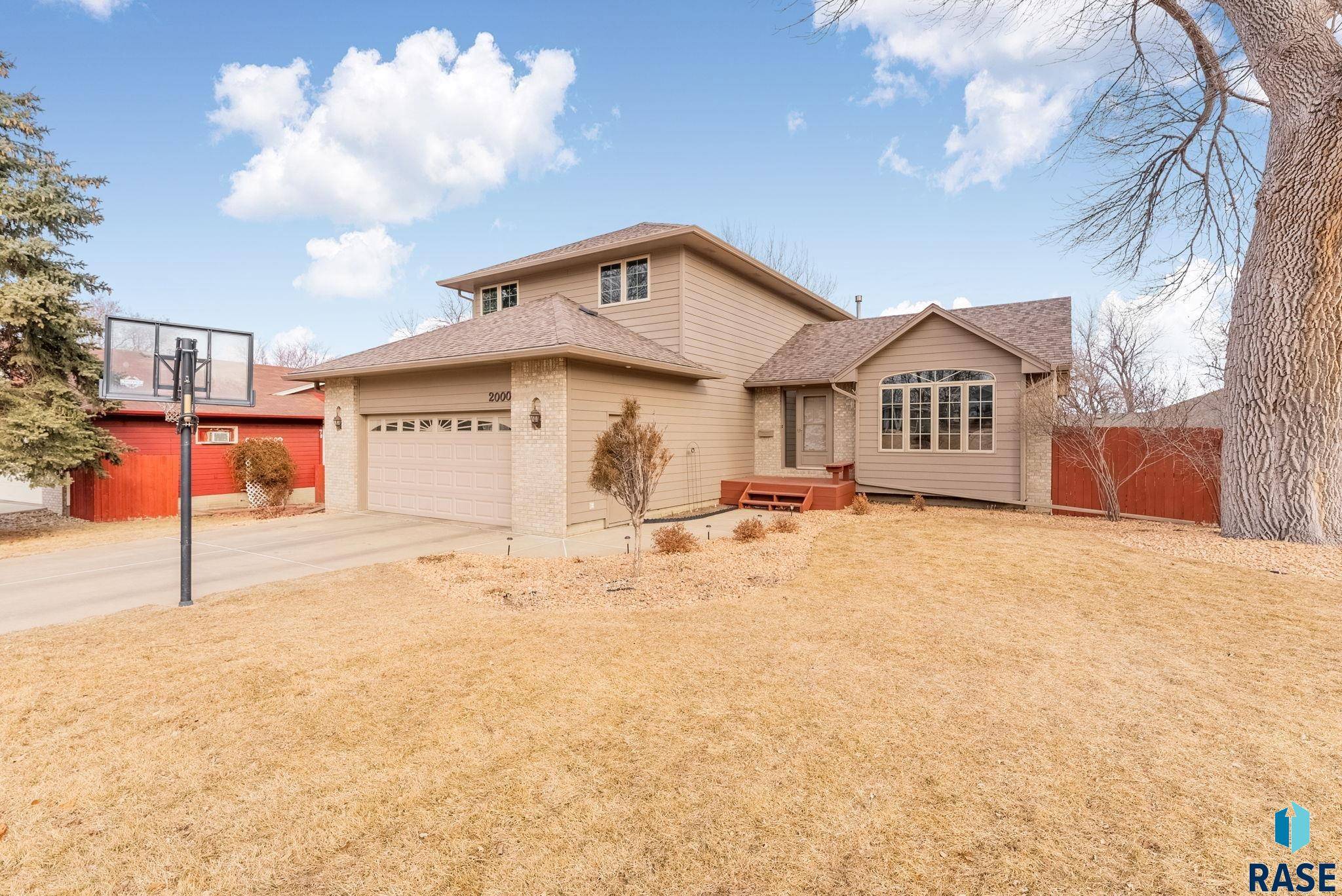 Sioux Falls, SD 57104,2000 W 16th St