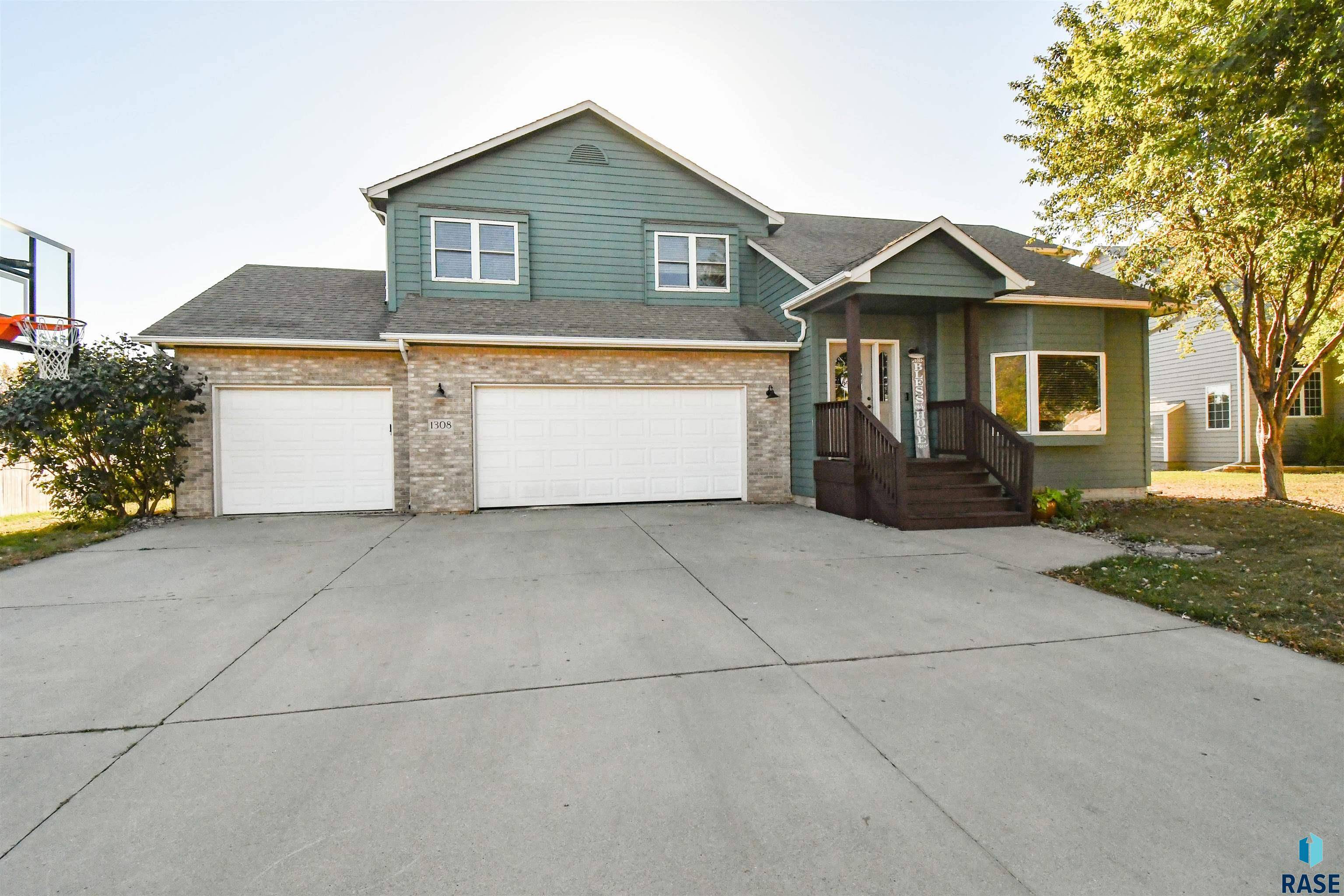 Brandon, SD 57005,1308 S Parkview Blvd