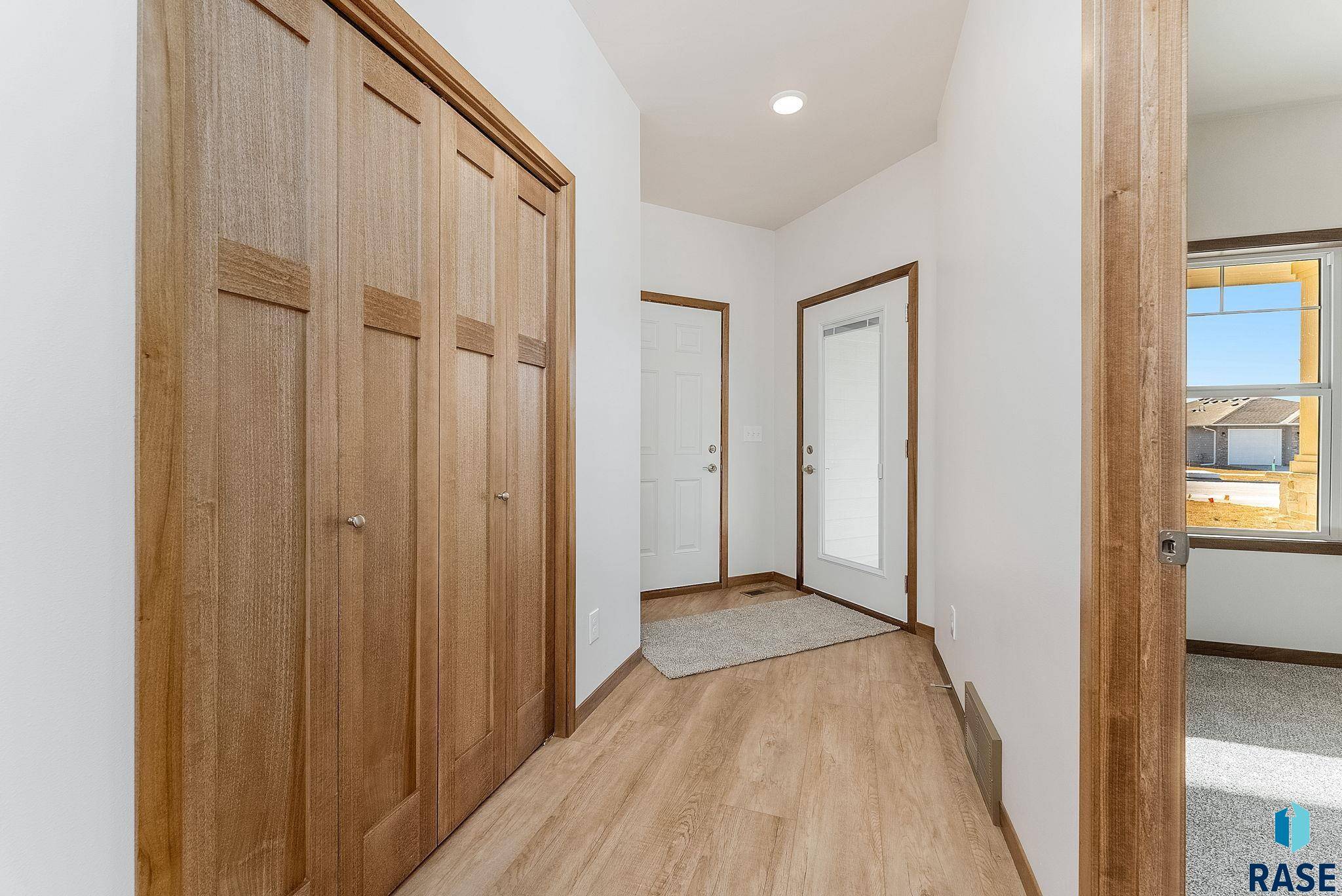 Brandon, SD 57005,2316 E Tinley St
