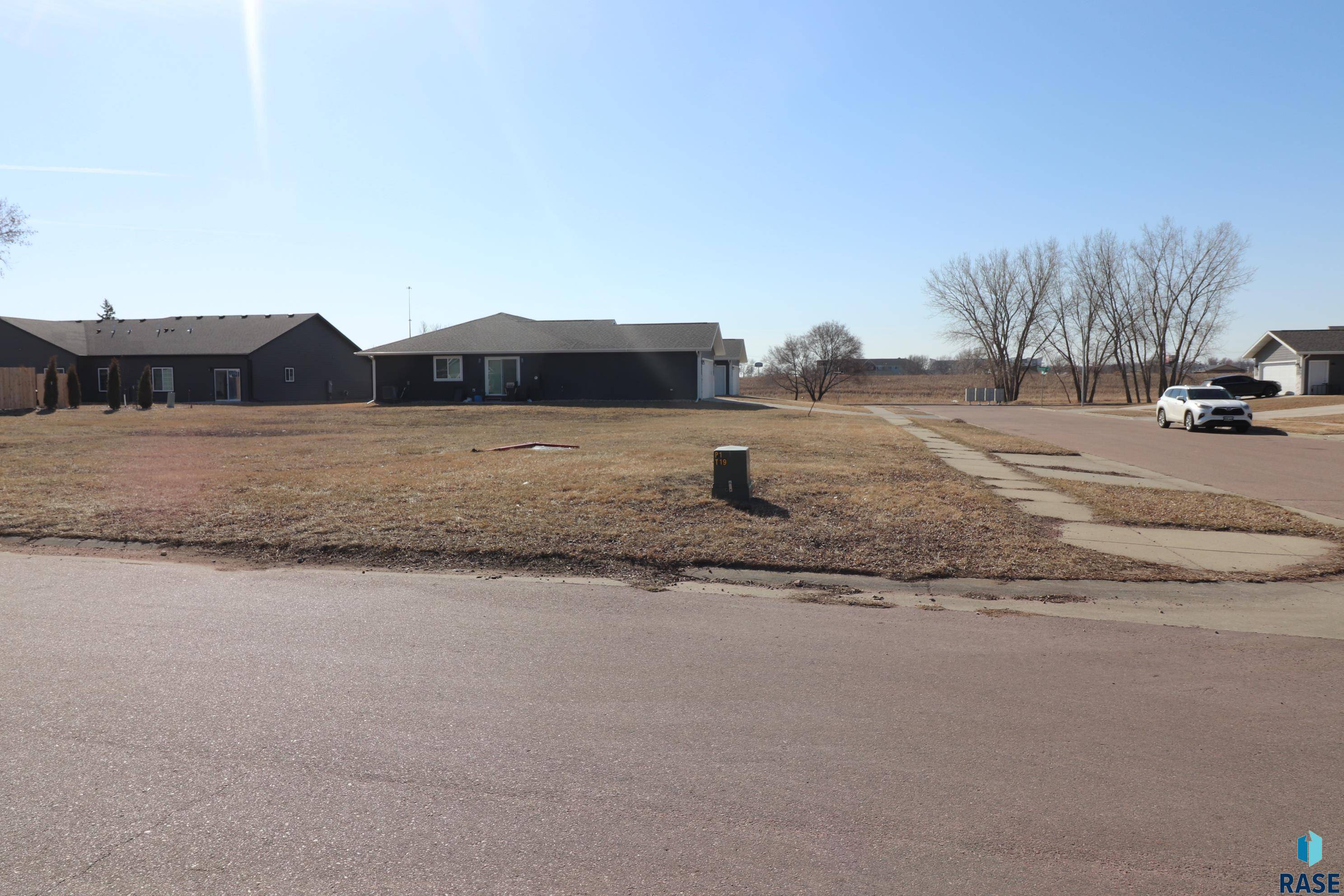 Sioux Falls, SD 57106,4501 W Graceland Pl