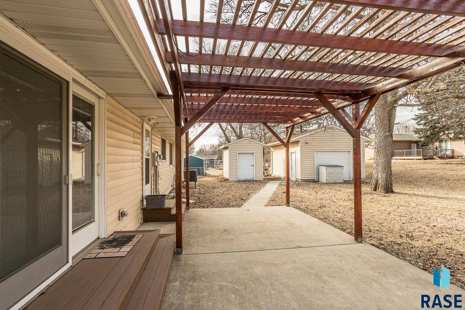 Luverne, MN 56156,1015 CEDAR St