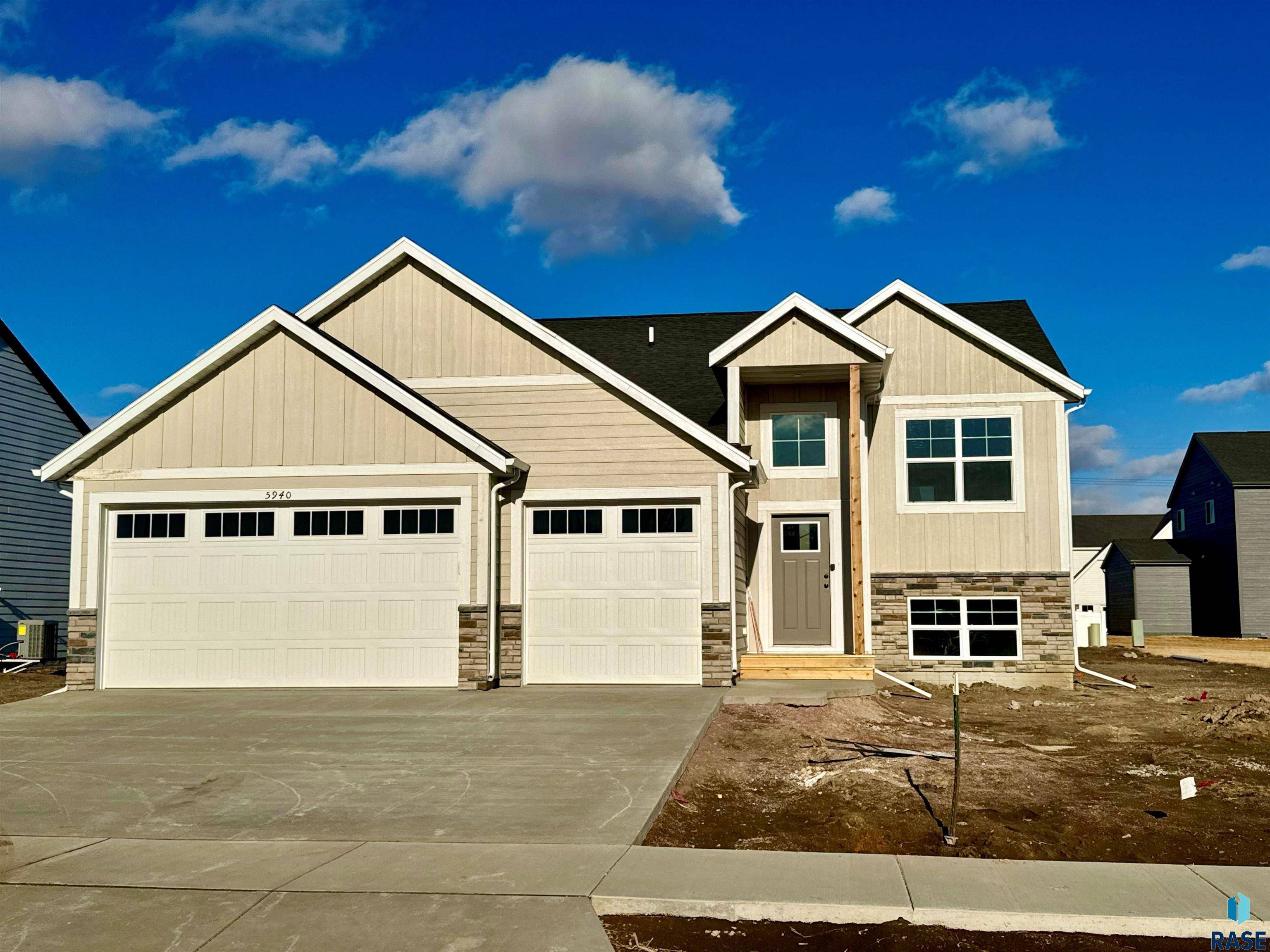 Sioux Falls, SD 57108,5940 S Coneflower Ave