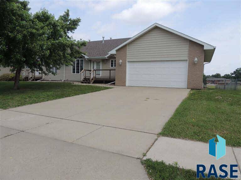 Sioux Falls, SD 57106,4110 W Newcomb St