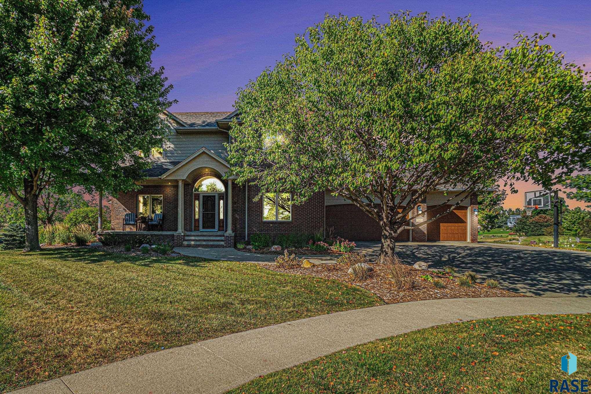 Sioux Falls, SD 57107,7408 W Songbird Cir