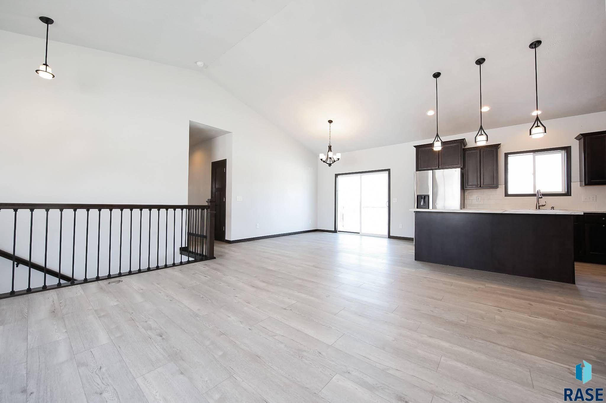 Lennox, SD 57039,415 N Elm St