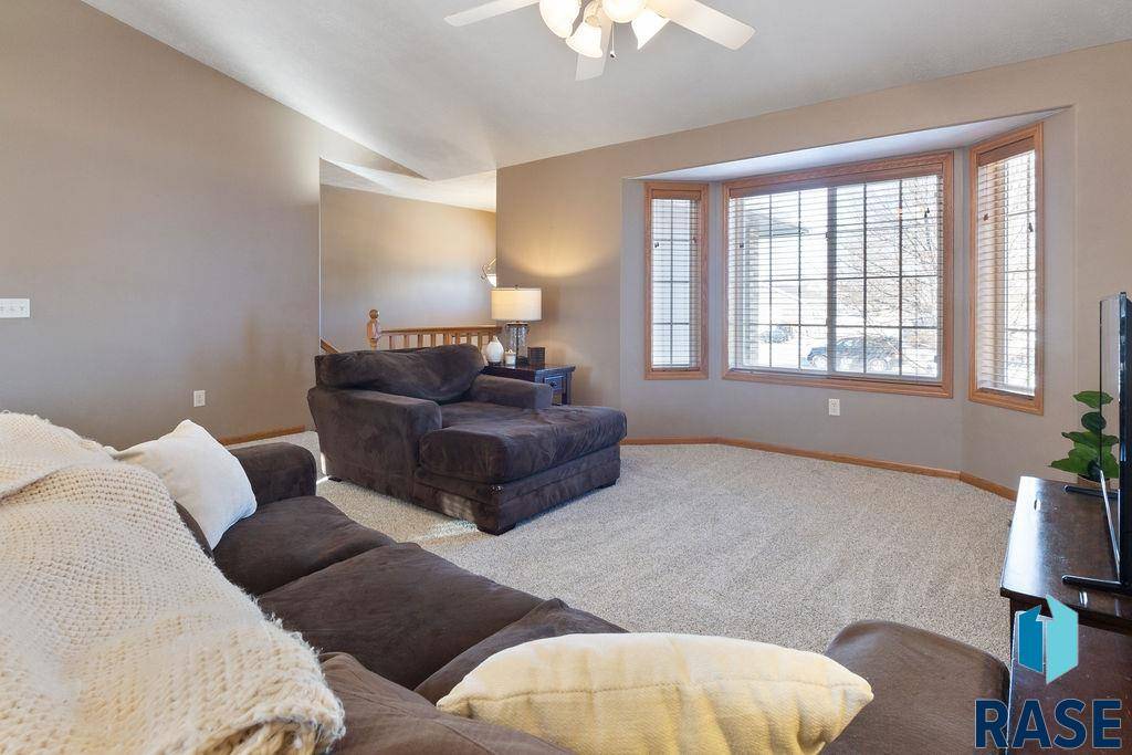 Sioux Falls, SD 57106,1809 S Monticello Ave
