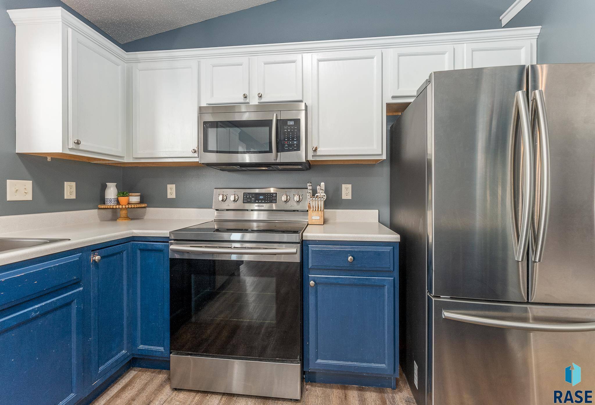 Sioux Falls, SD 57106,7104 W 68TH St