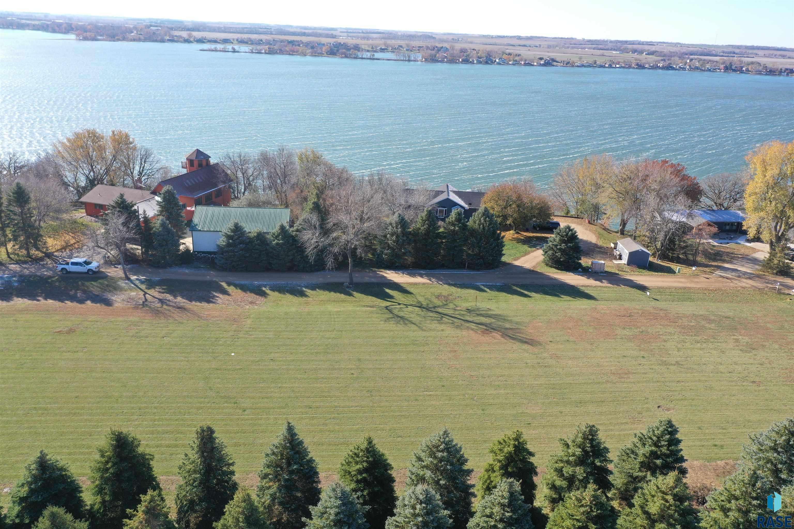 Wentworth, SD 57075,6316 Lakeview Dr