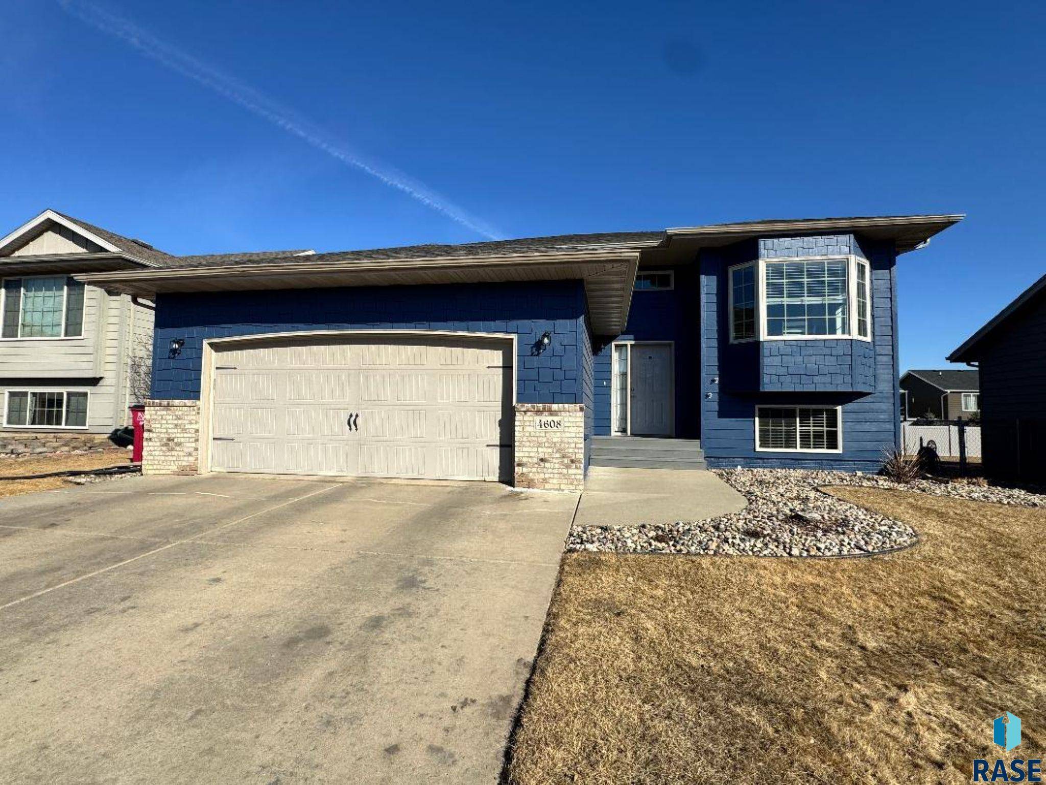 Sioux Falls, SD 57106,4608 S Vista Park Ave