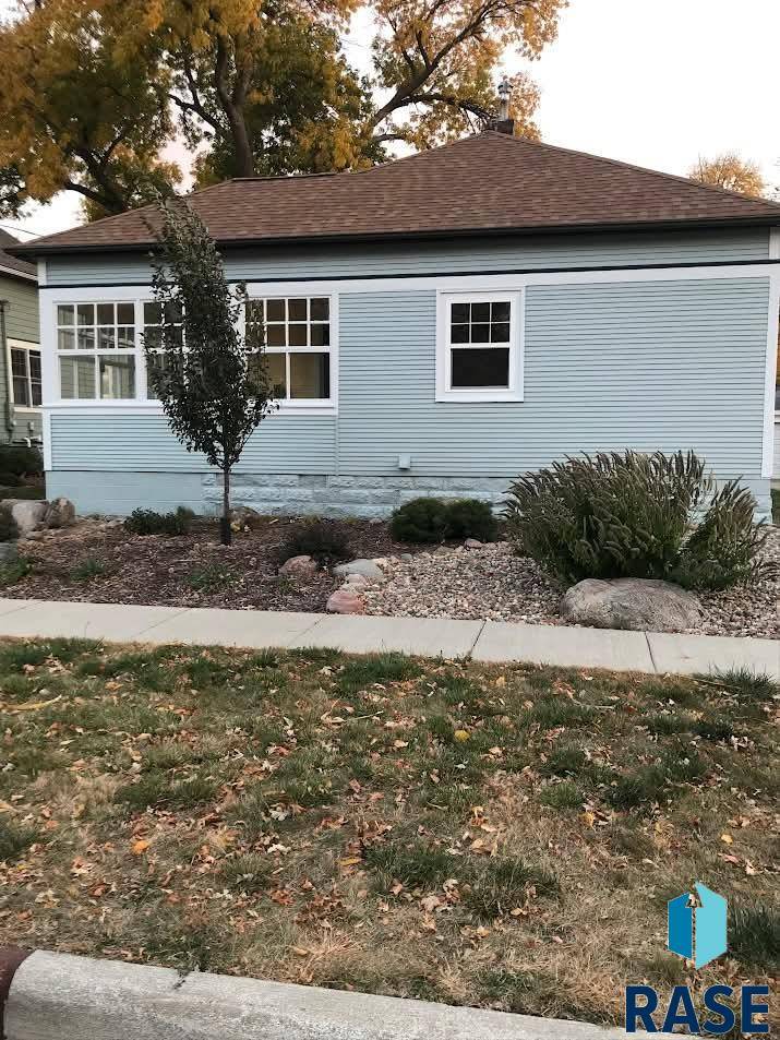 Lennox, SD 57039,205 2nd Ave