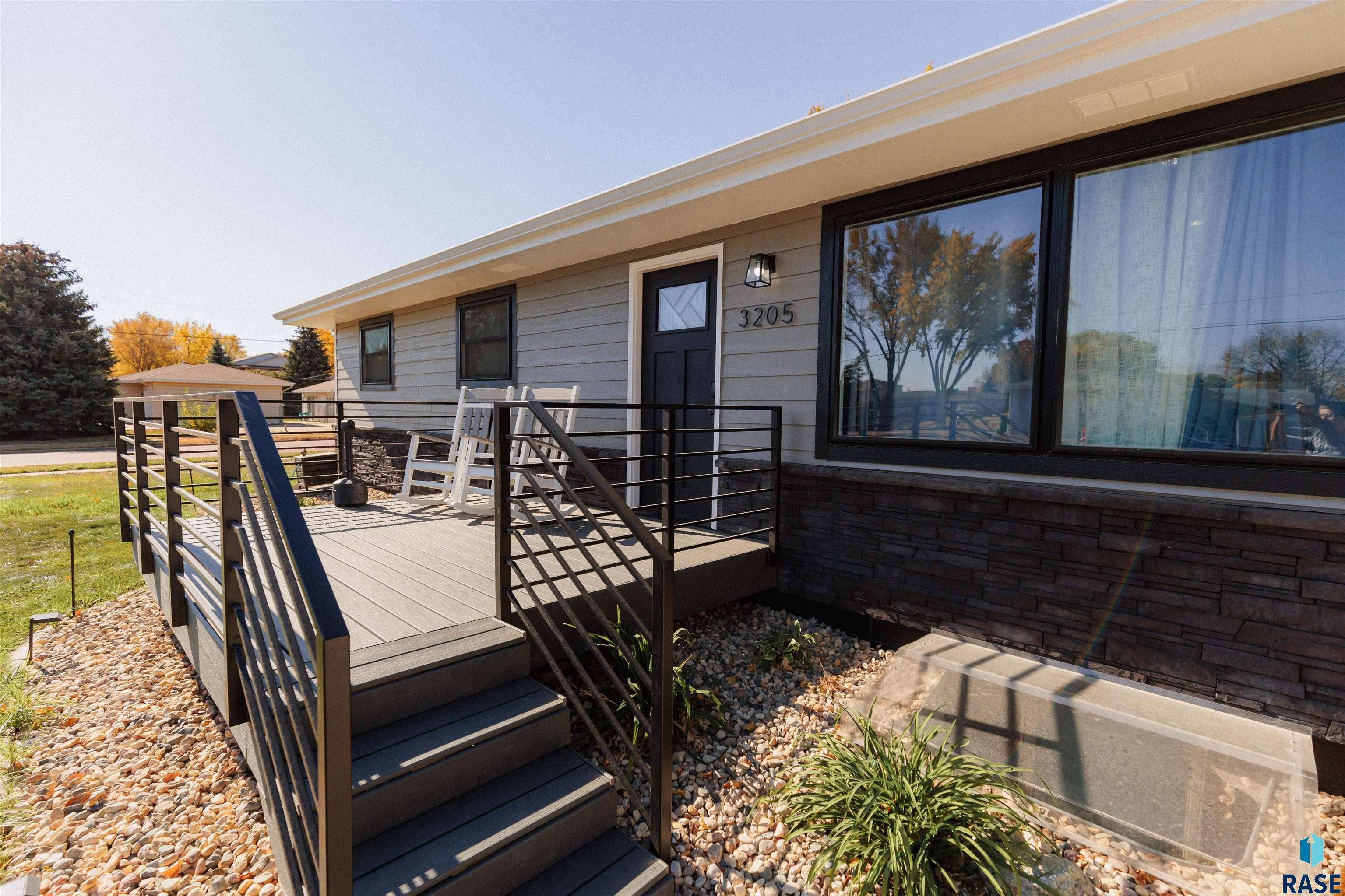 Sioux Falls, SD 57106,3205 S Terry Ave