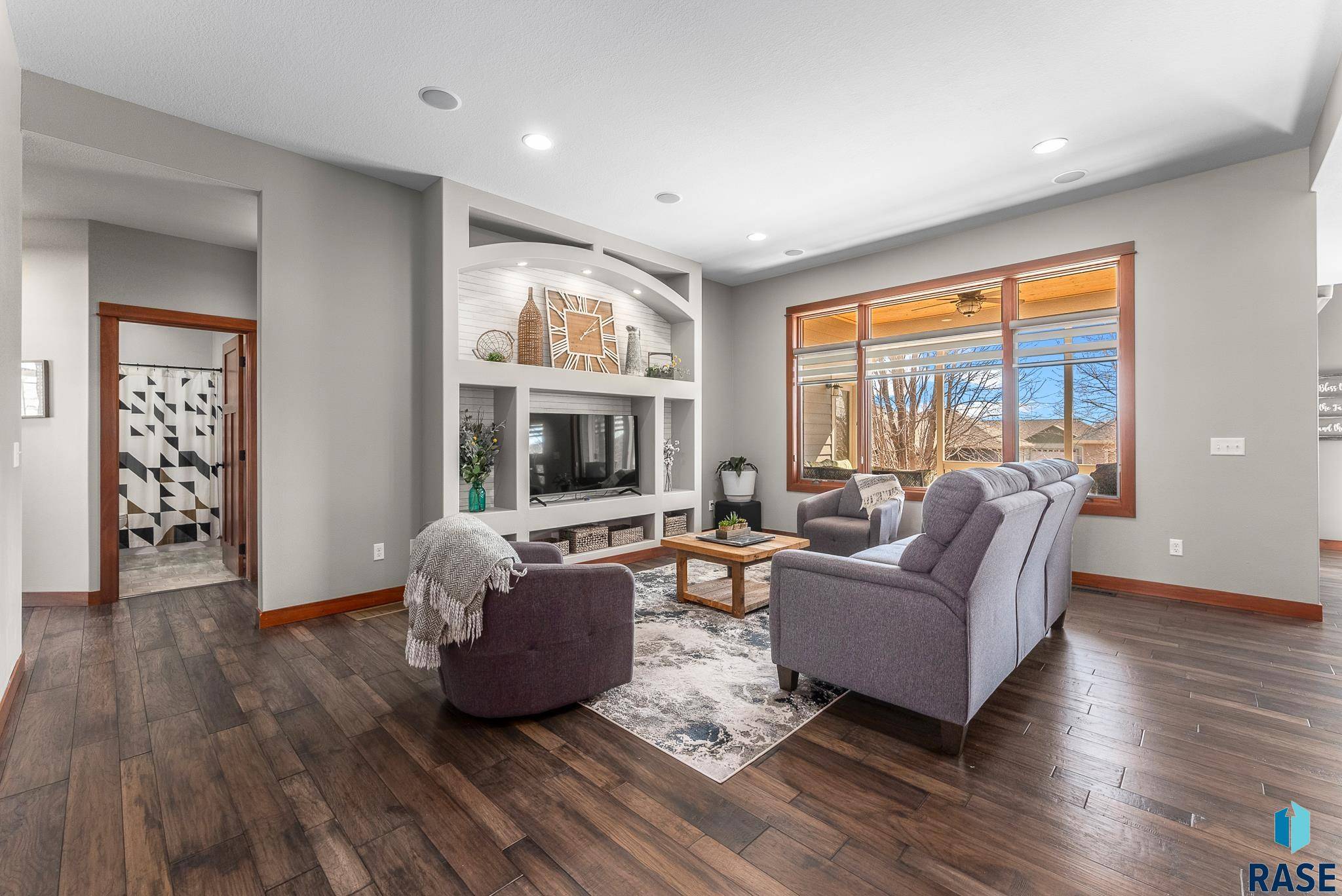 Sioux Falls, SD 57110,8709 E Palametto St