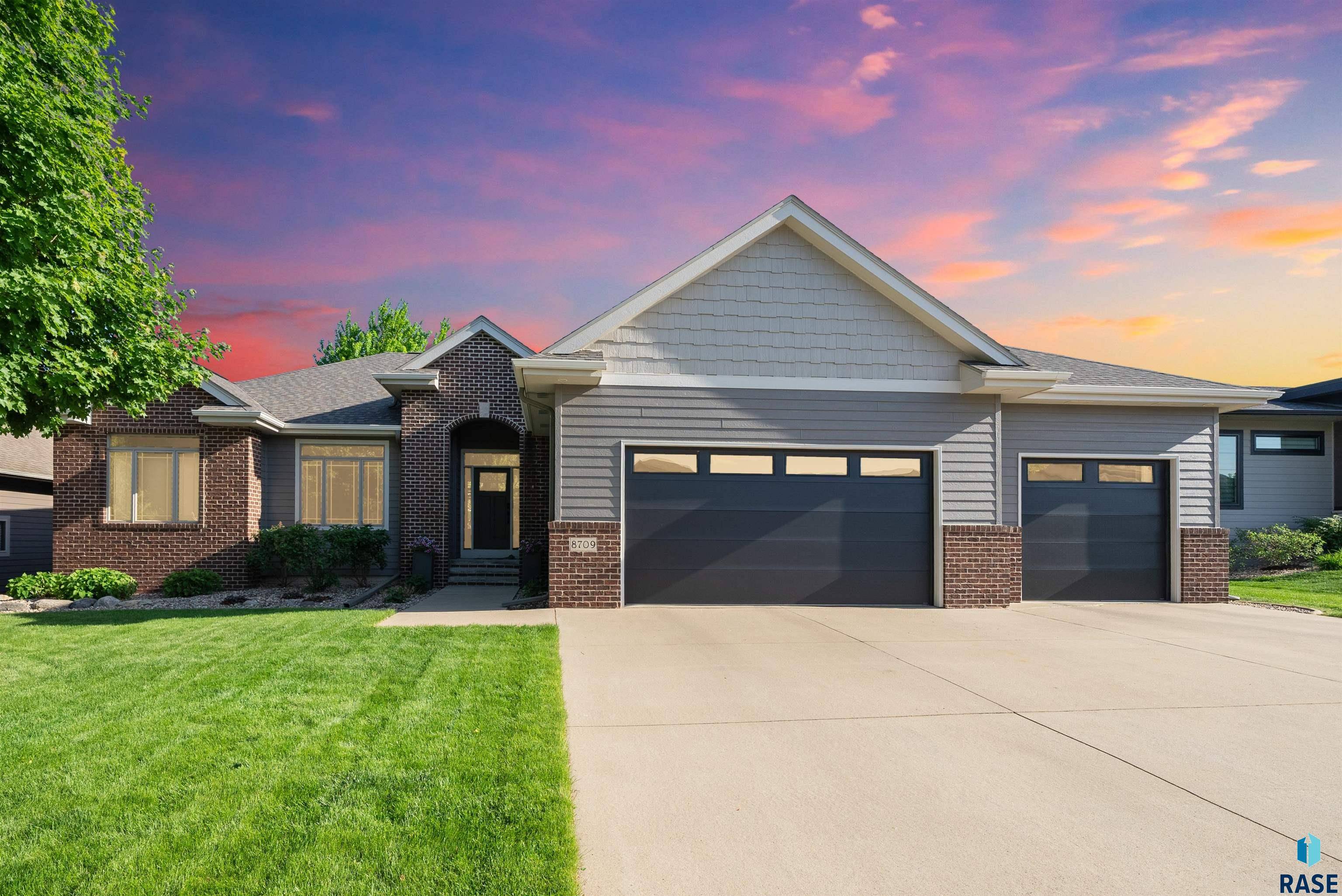 Sioux Falls, SD 57110,8709 E Palametto St