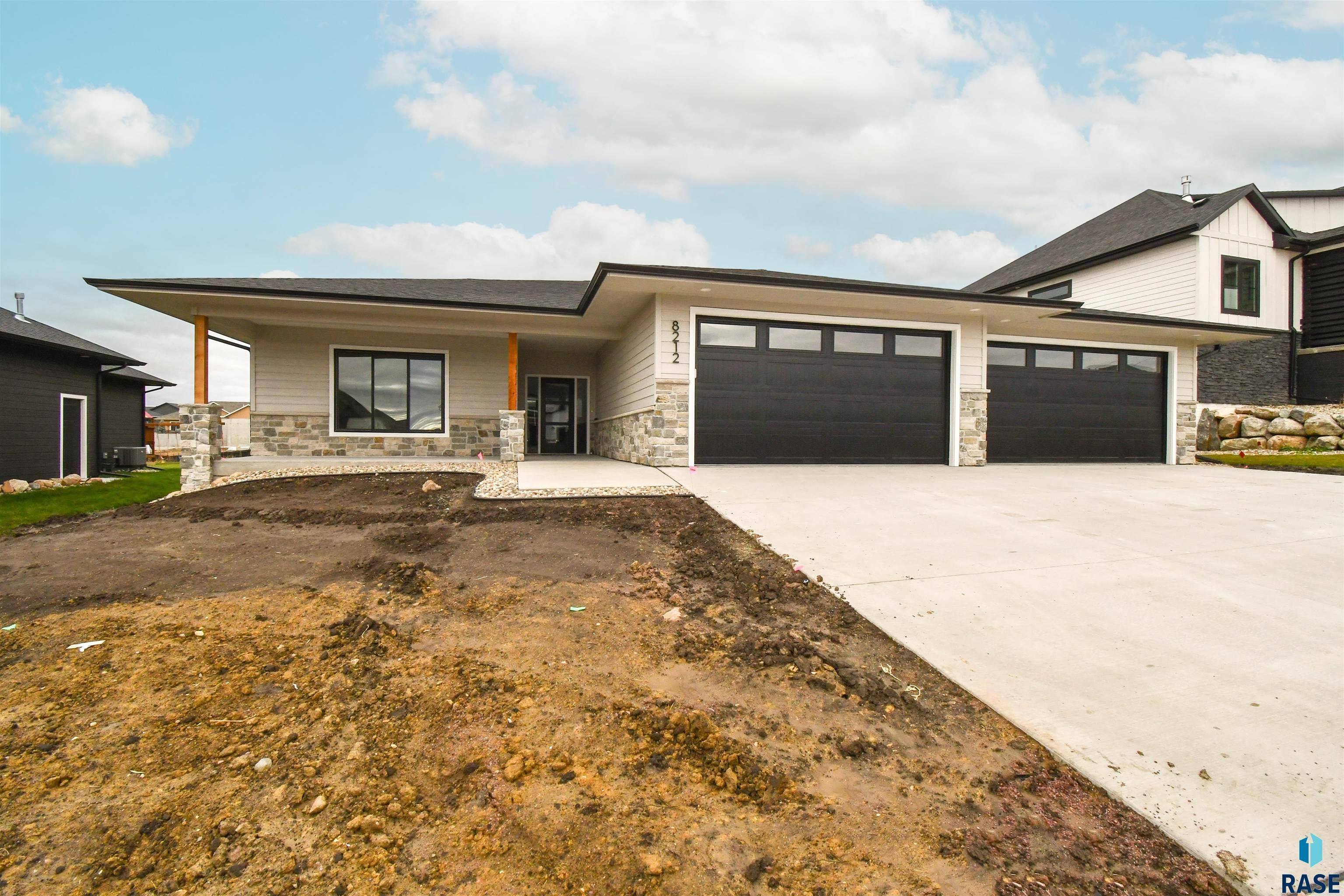 Sioux Falls, SD 57110,8212 E Wicker Ct