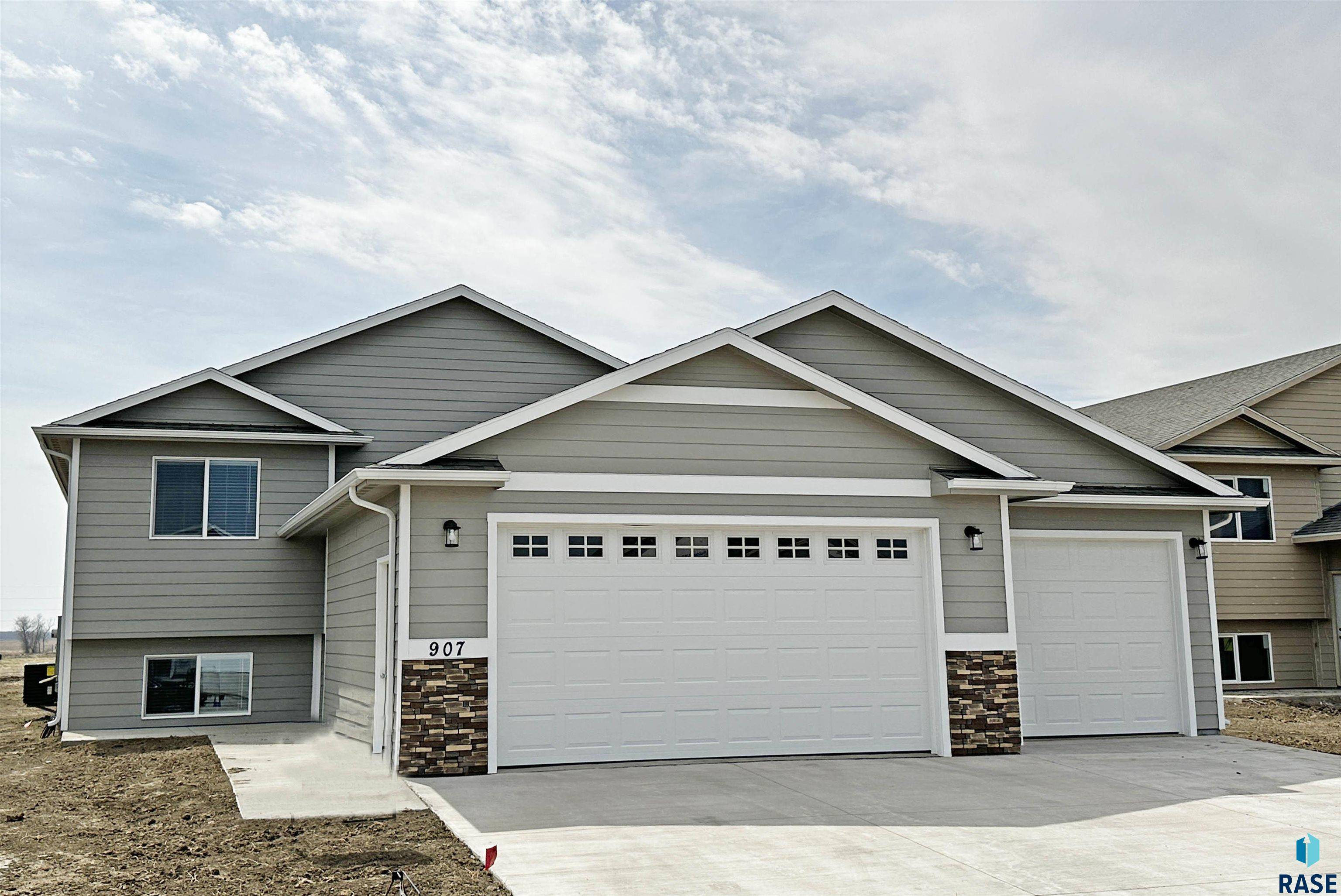 Harrisburg, SD 57032,907 Birch St