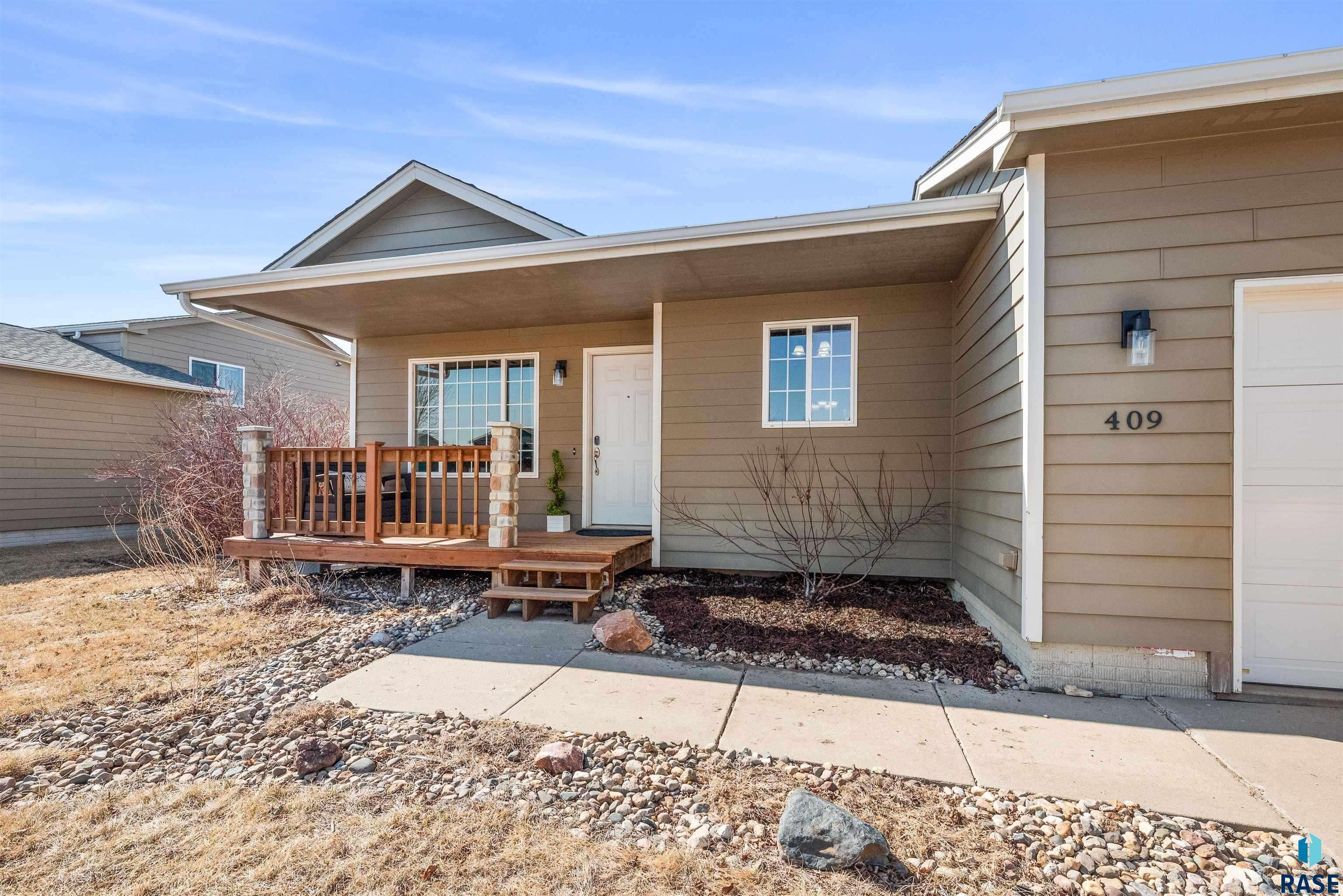 Harrisburg, SD 57032-2326,409 Almond Ave